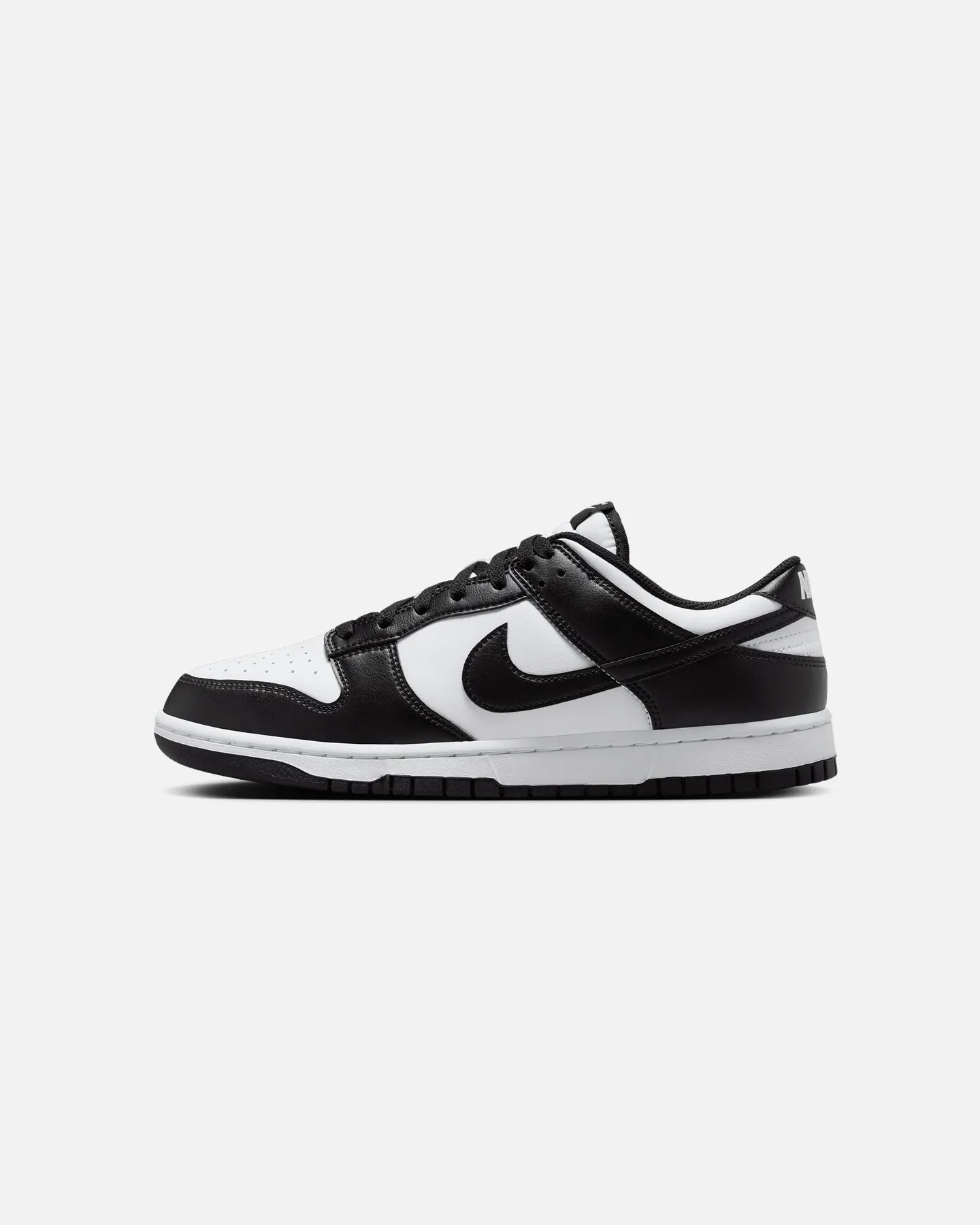 Active Motion Nike Dunk Low Retro White/Black/White