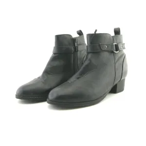 Winter Essentials Night Style PLACE  .