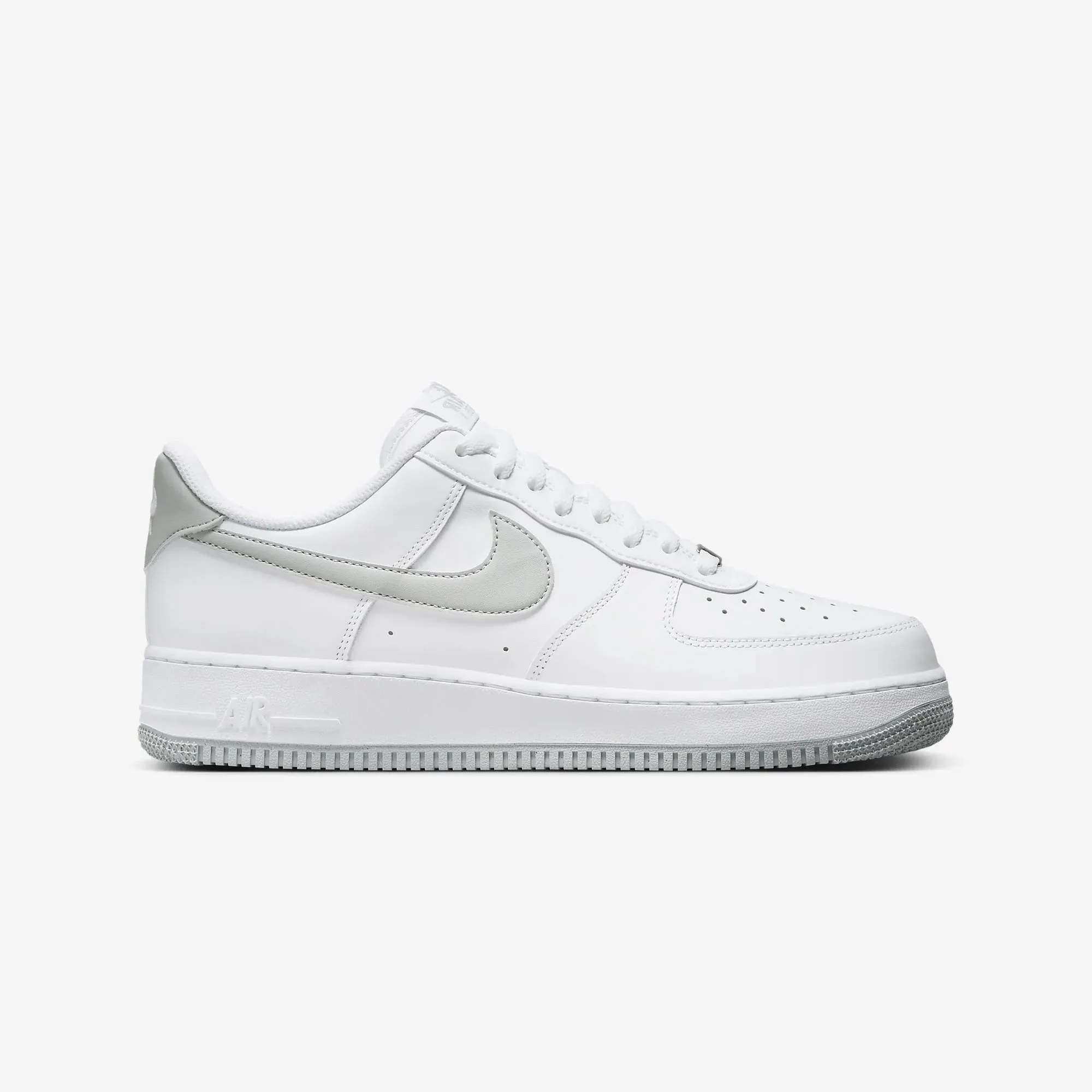 Nike | AIR FORCE 1 '07 { WHITE/LT SMOKE GREY-WHITE Fast Track Hygroscopic Insole Layer