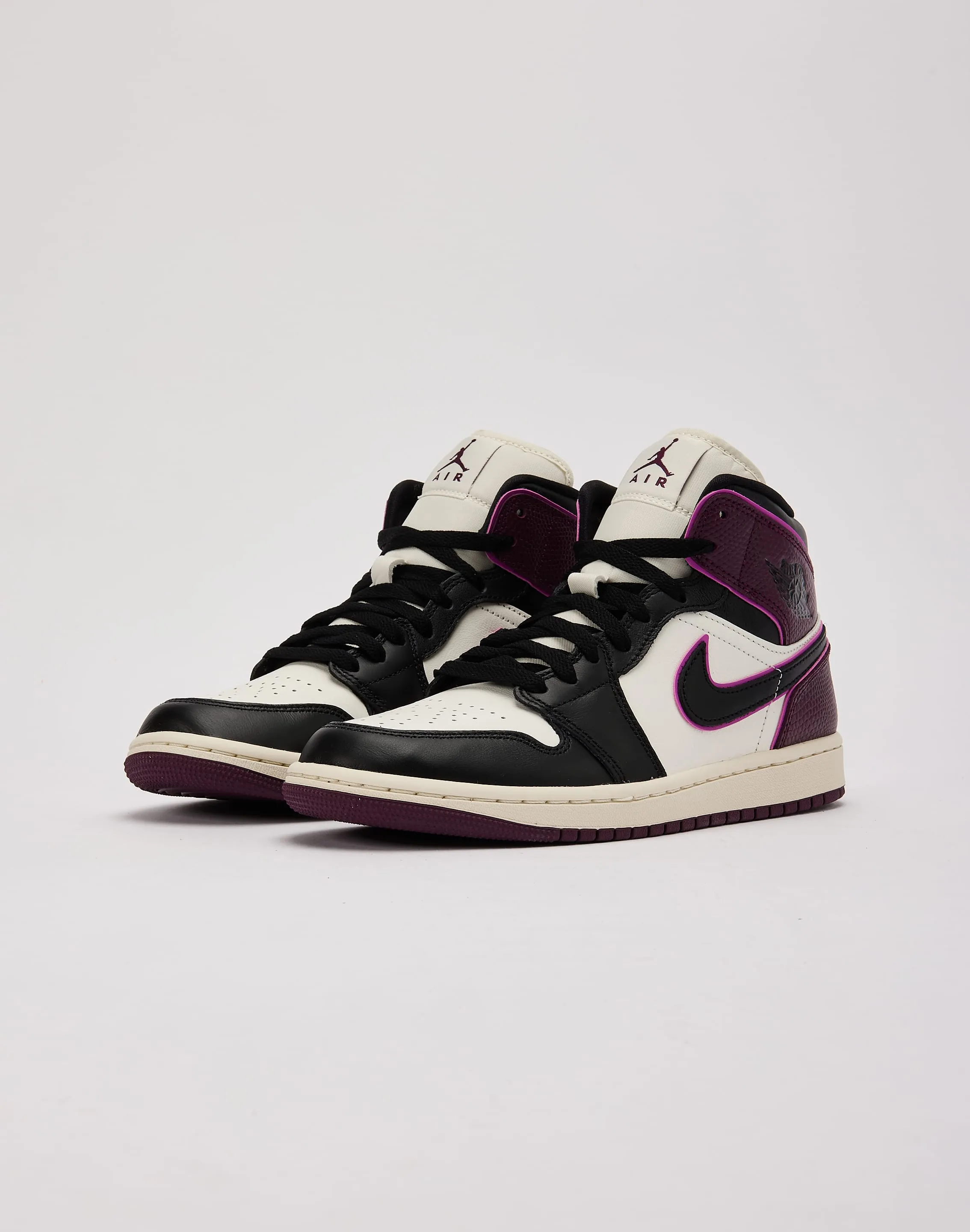 Quick Performance Shoes Jordan Air Jordan 1 Mid SE