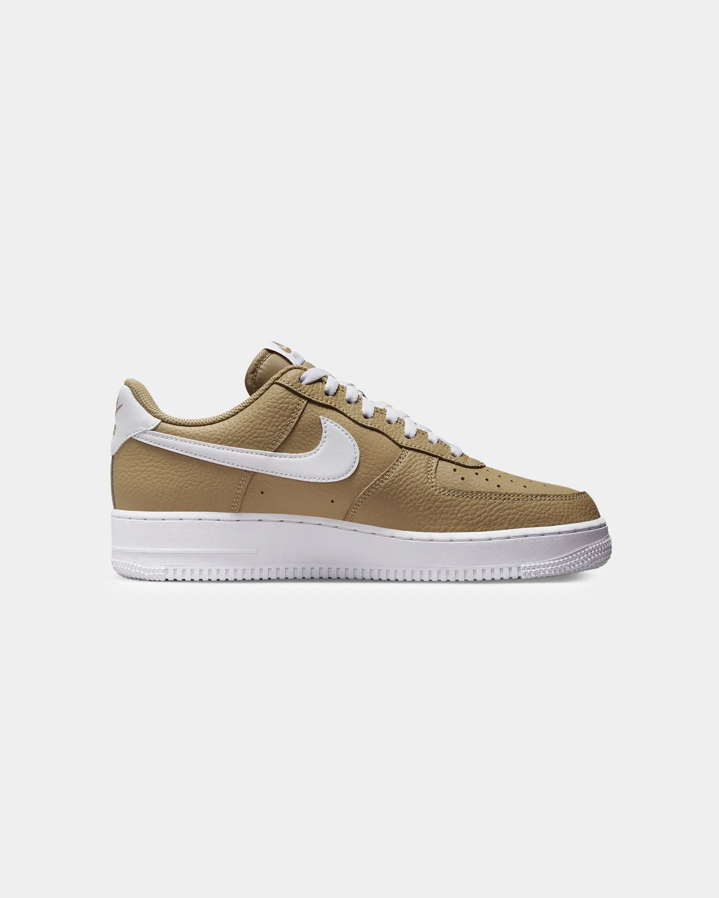 Trendy Nike Air Force 1 '07 Khaki/White