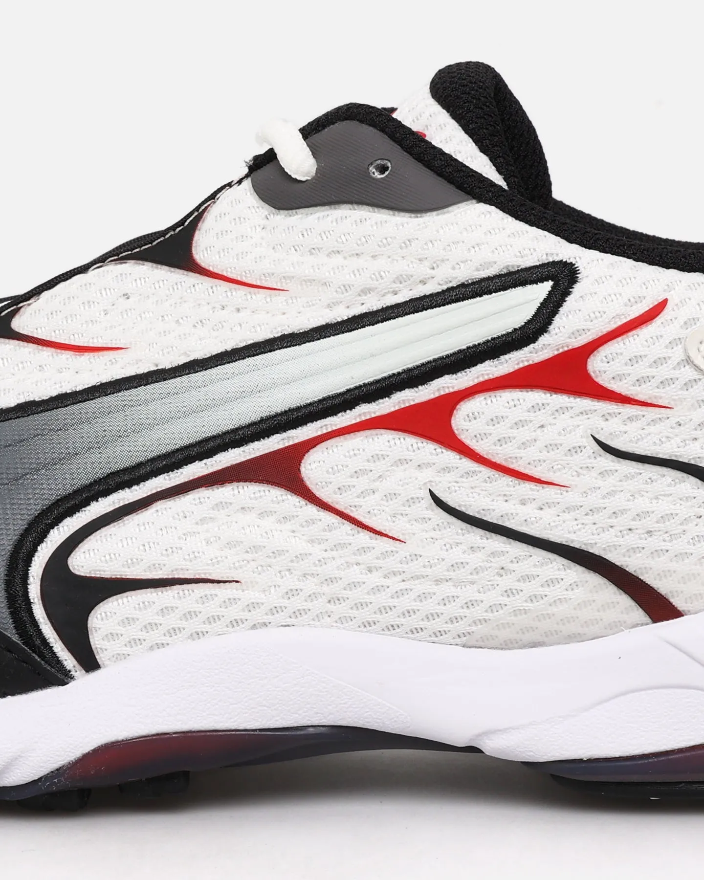 Exclusive Look Stable Puma Inhale White