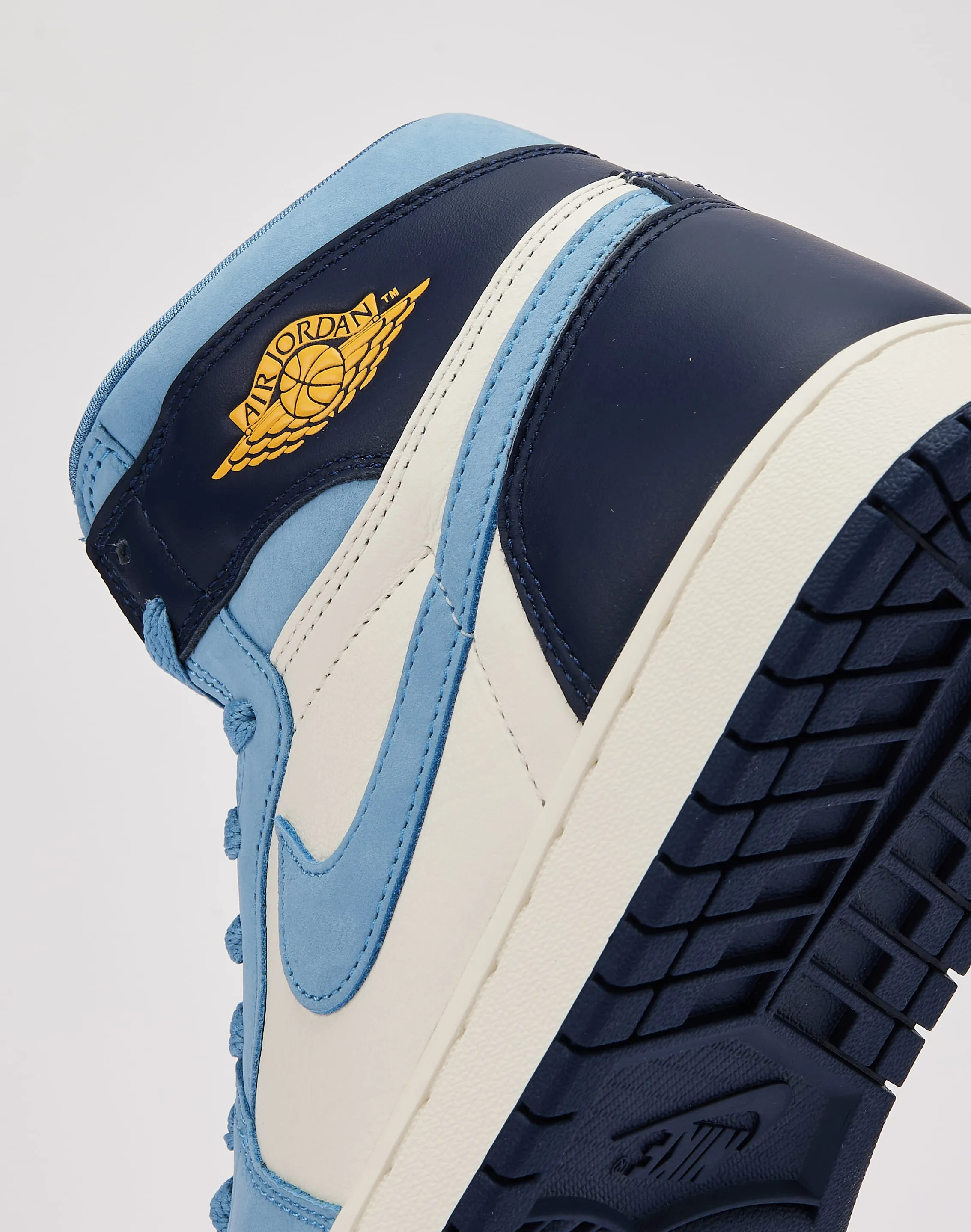 Pressure Distribution Engineering Pressure Mapped Cushion Jordan Air Jordan 1 Retro High OG 'First In Flight'