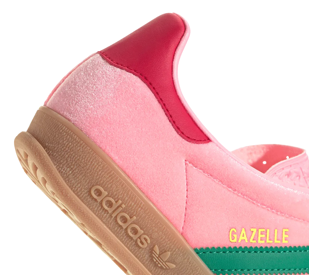 W Adidas Gazelle Indoor Trend-setting wear commuters' convenience