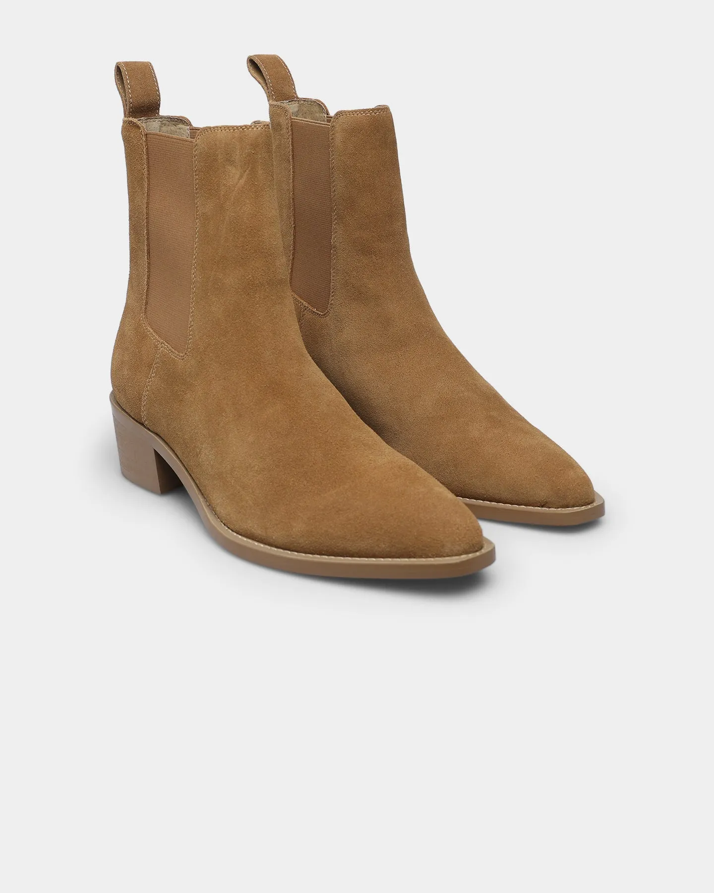 Sport Active Comfort Heel Saint Morta Nomad Pointy Toe Chelsea Boot Camel