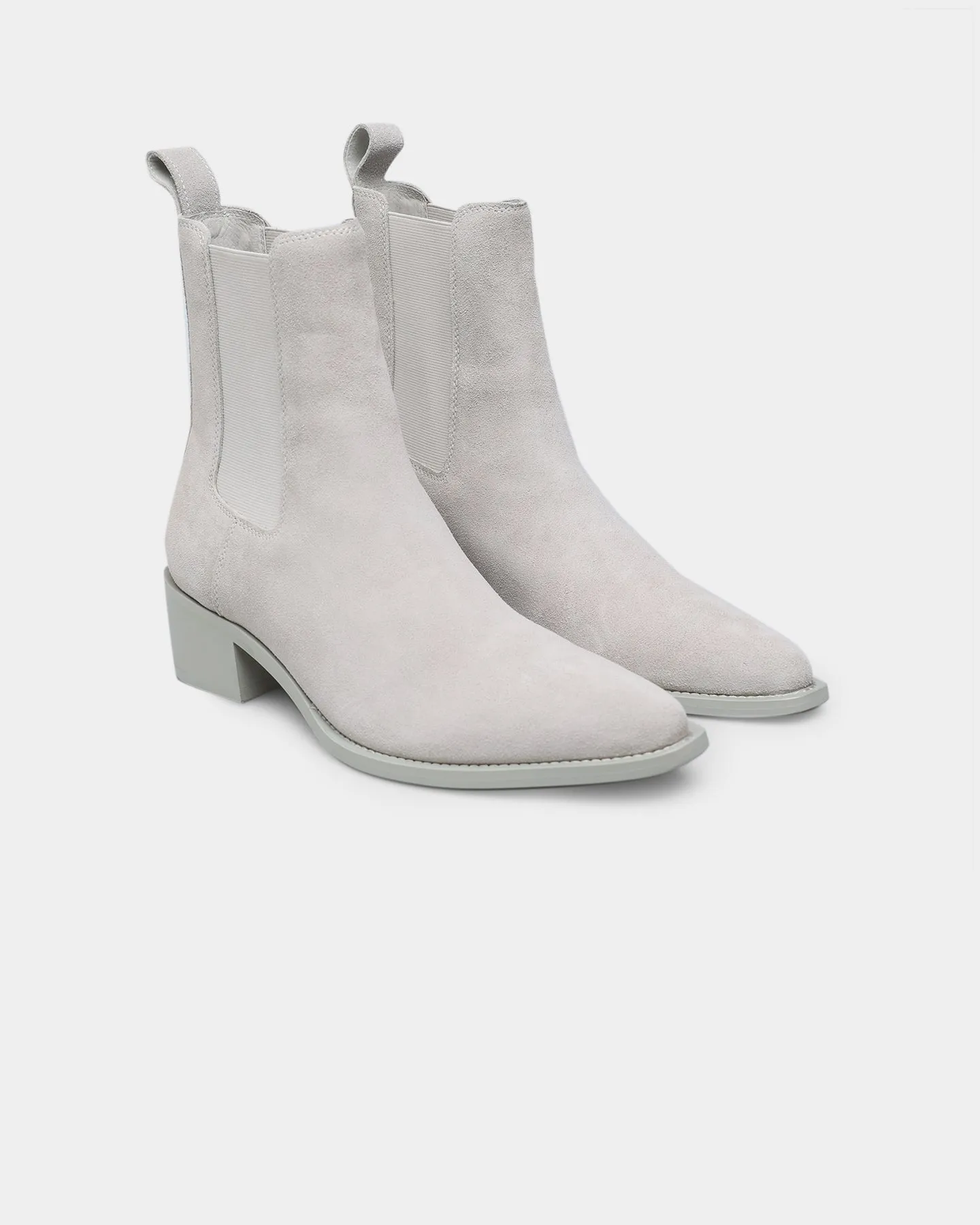 Saint Morta Nomad Pointy Toe Chelsea Boot Light Grey Arch Support Standing Workers Stable base