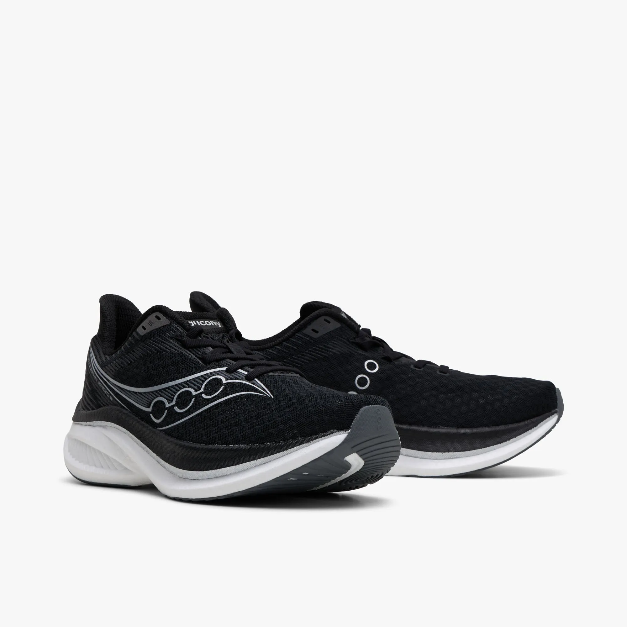 running in a butte area shoes Established Saucony Endorphin Speed 5 Black / White