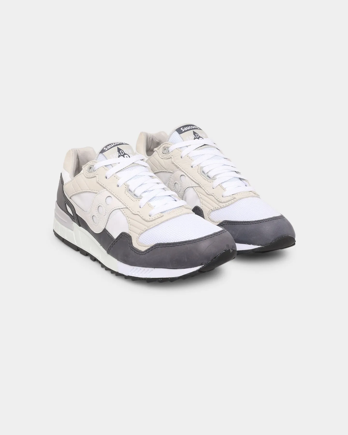 Ergonomic Wellness Seekers Brave Walk Saucony Shadow 5000 White/Navy