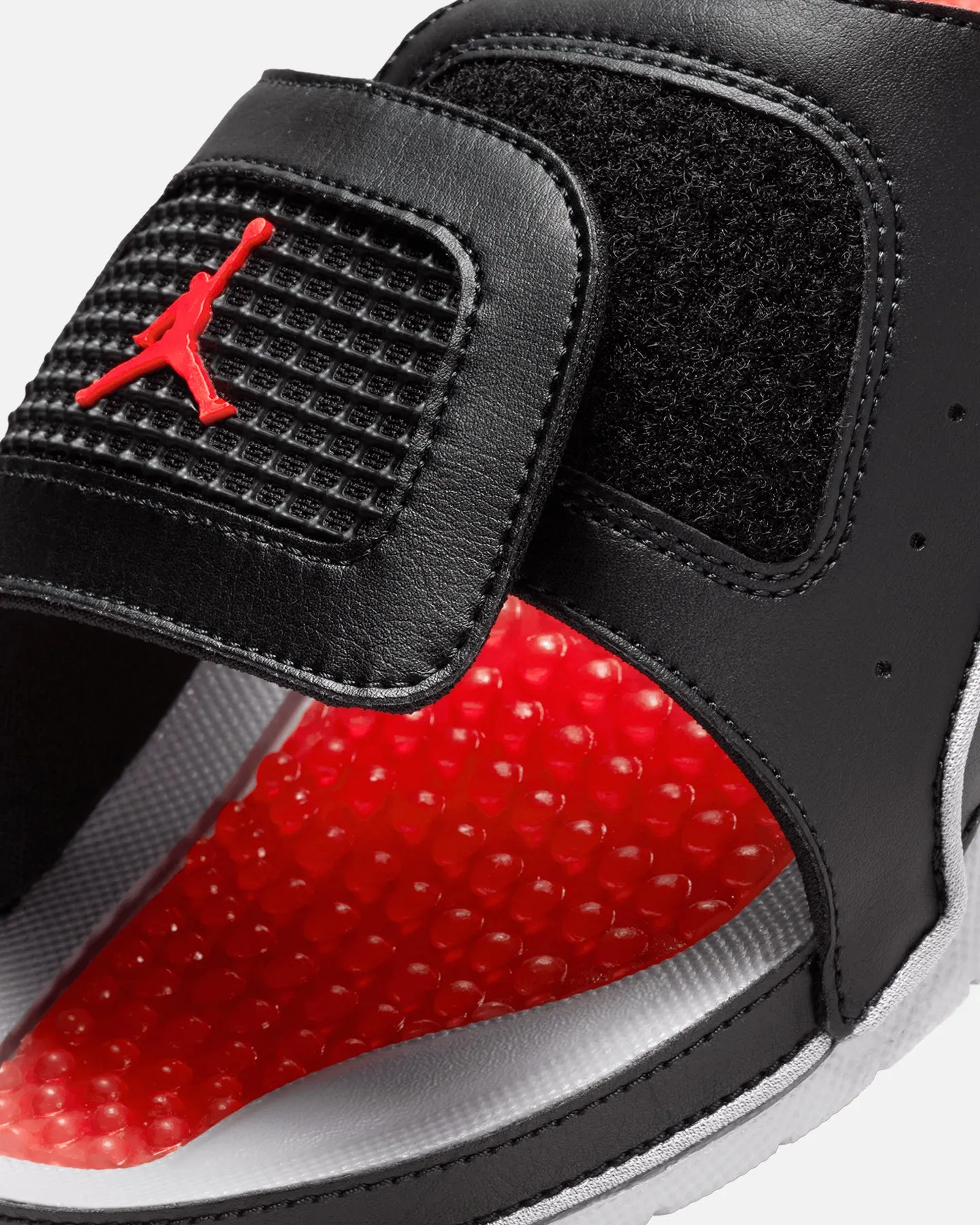 Easy Flow Jordan Hydro 4 Retro Black/Fire Red