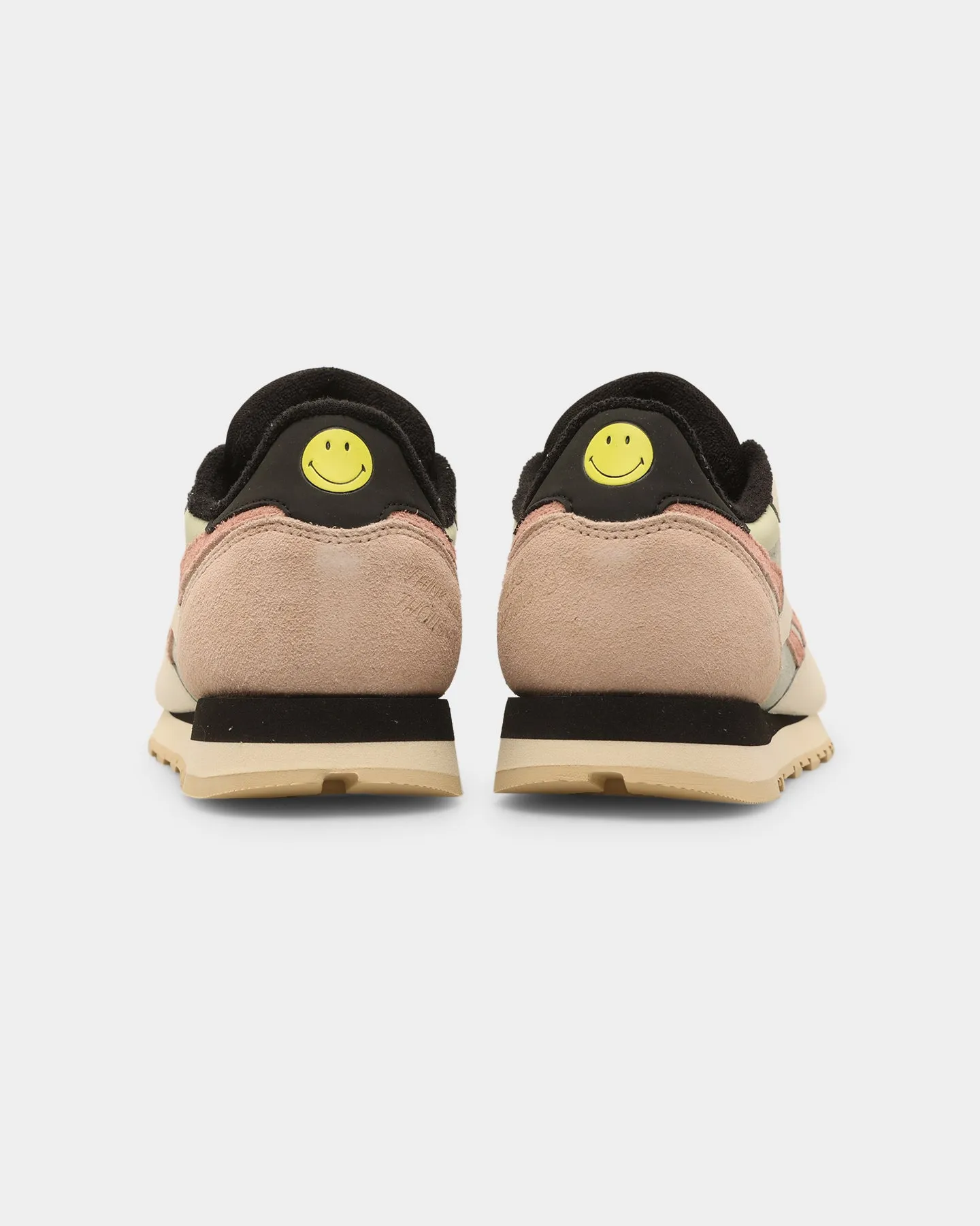 Chic Cool evening run Reebok X Smiley Classic Leather CBlack/CWhite/Suede