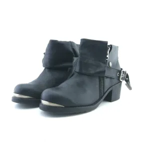 SIXTYSEVEN . Everyday Mood Outdoor Work