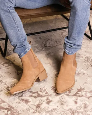 Saint Morta Nomad Pointy Toe Chelsea Boot Mocha Feather Light Cold Weather