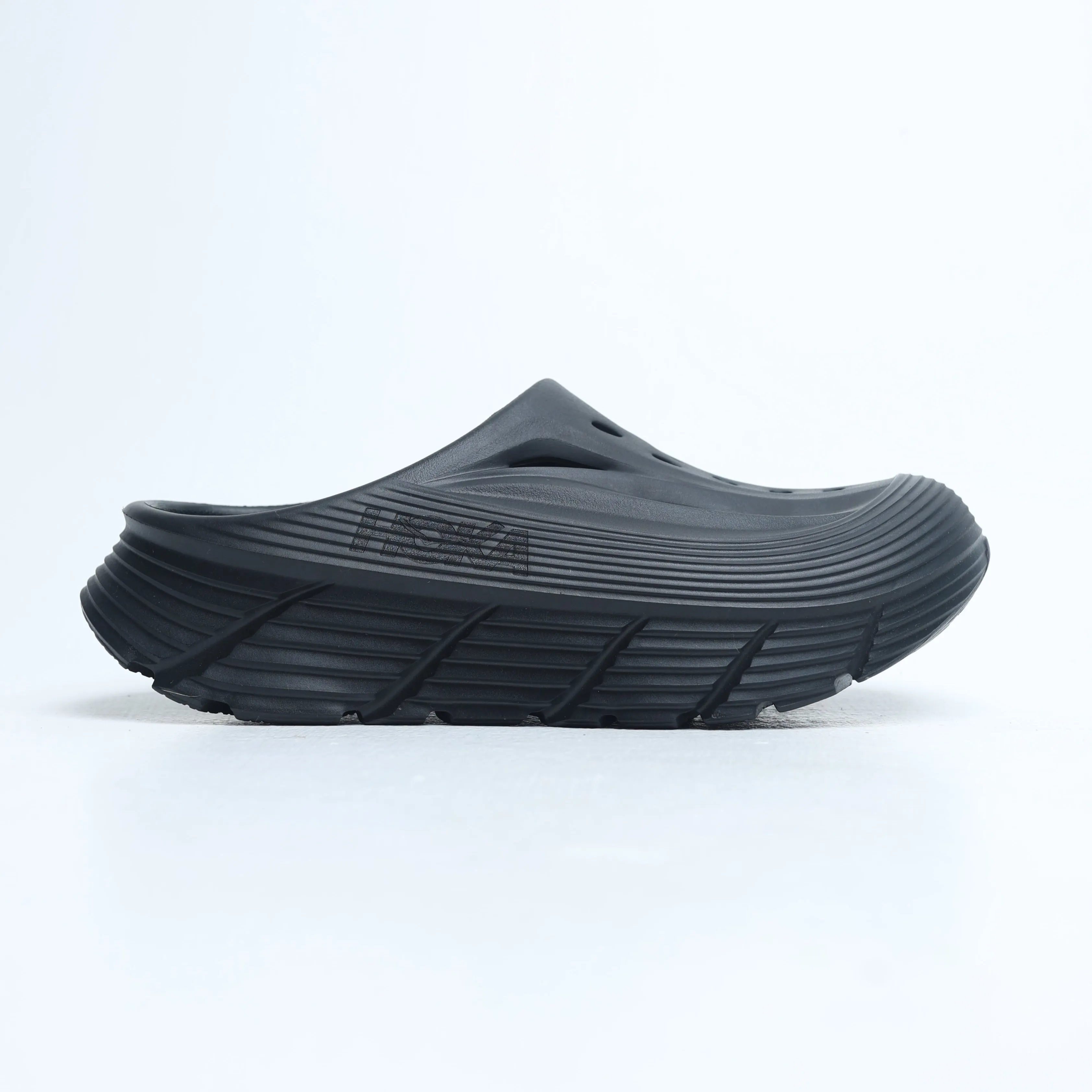Hoka - Men's Slides III - Black Outdoor Friendly Clean Aesthetic