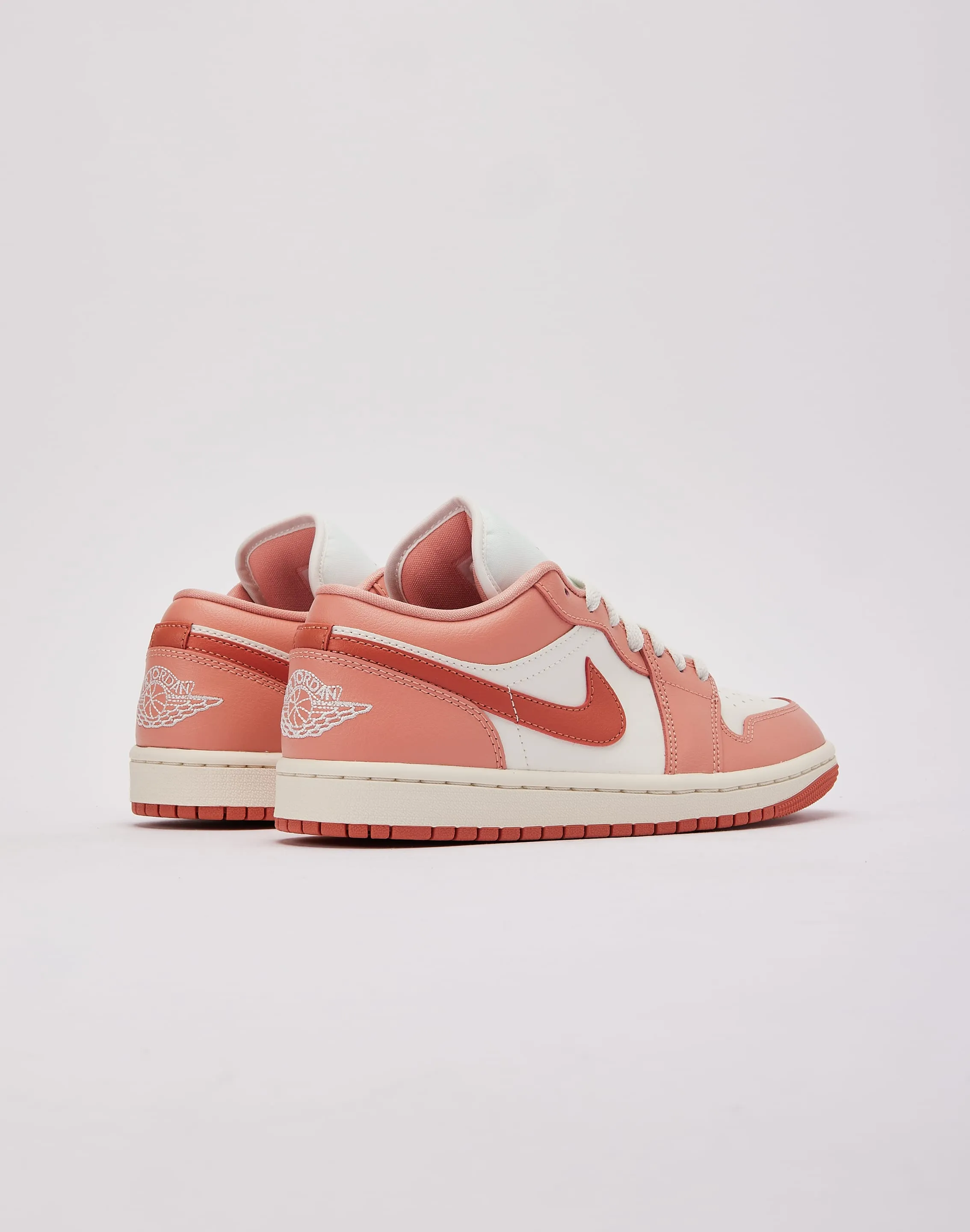 Secure Fit Layer Impact Resistant Structure Jordan Air Jordan 1 Low
