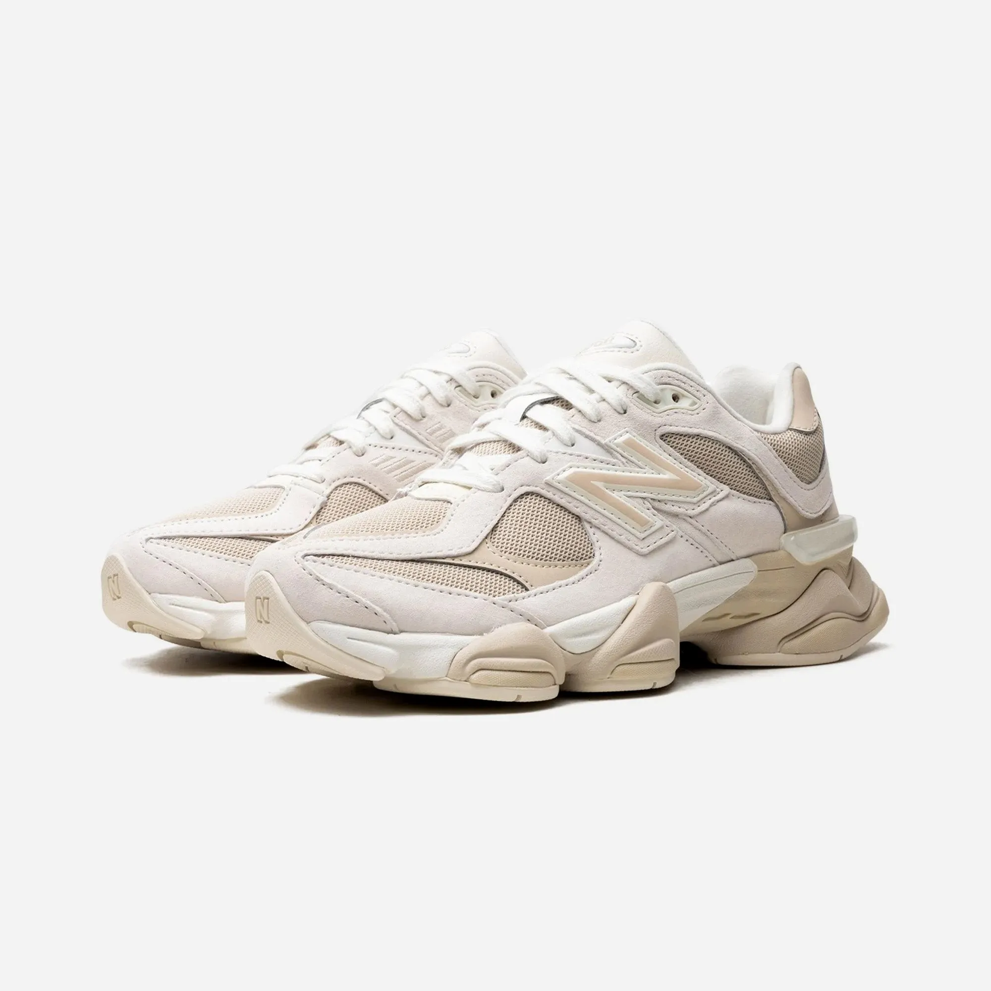 adventure running shoes New Balance 9060 Beige White