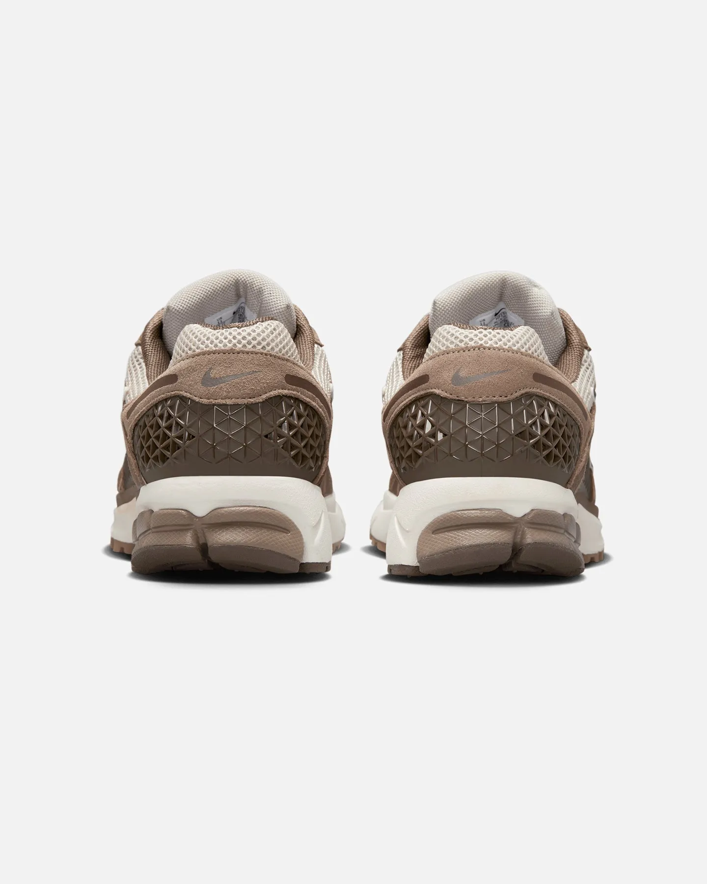 Nike Zoom Vomero 5 Grey/Sail-Mink Brown Stay Light Traction Grip Pattern