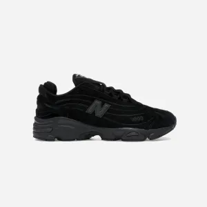 beach - specific shoes New Balance 1000 Black Cat