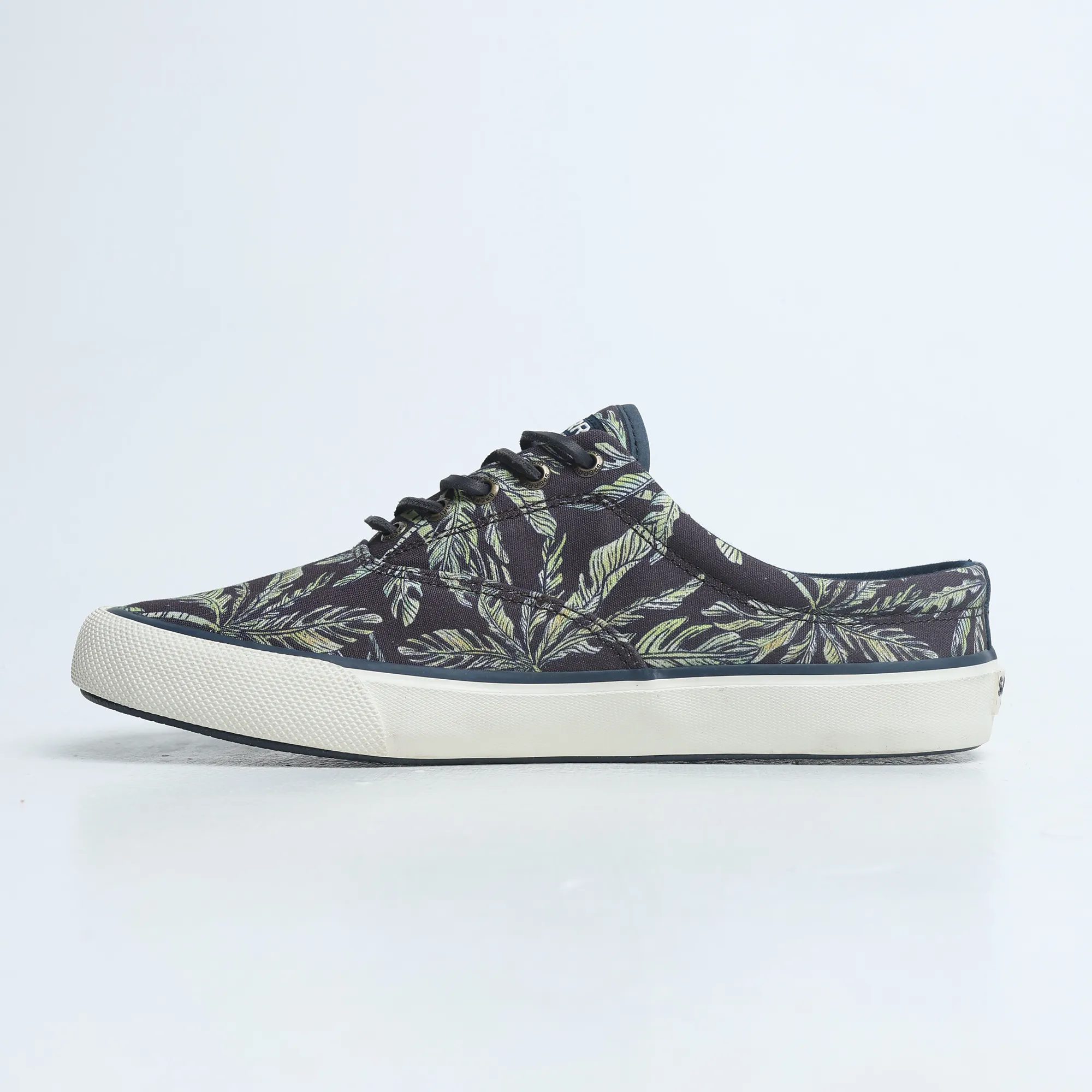 Sport Look Washable Sperry - Men's SeaCycled? Striper II Palm Sneaker - Black