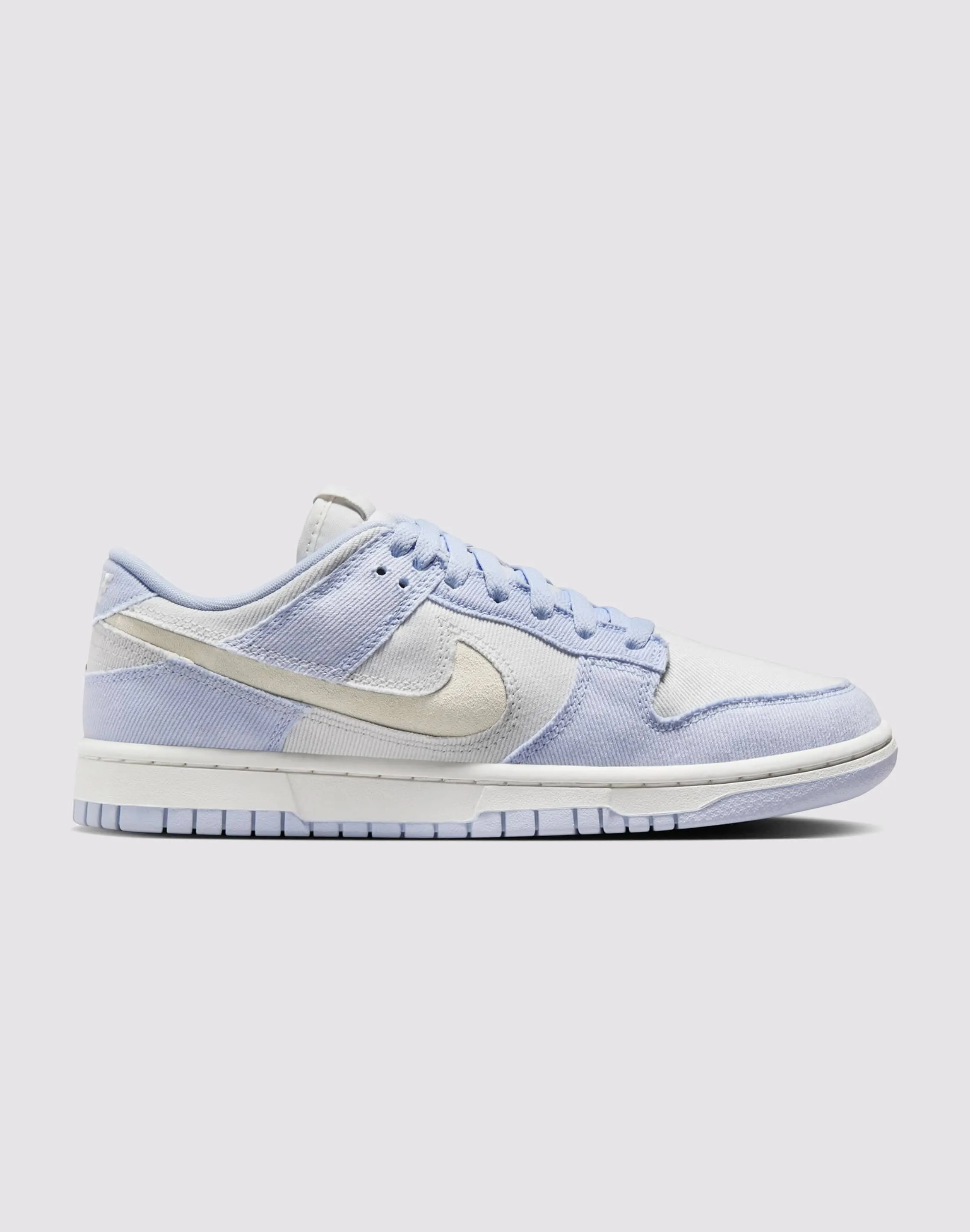 Low Top Nike Dunk Low &nbsp;"Ghost/Summit White/Platinum Tint"?