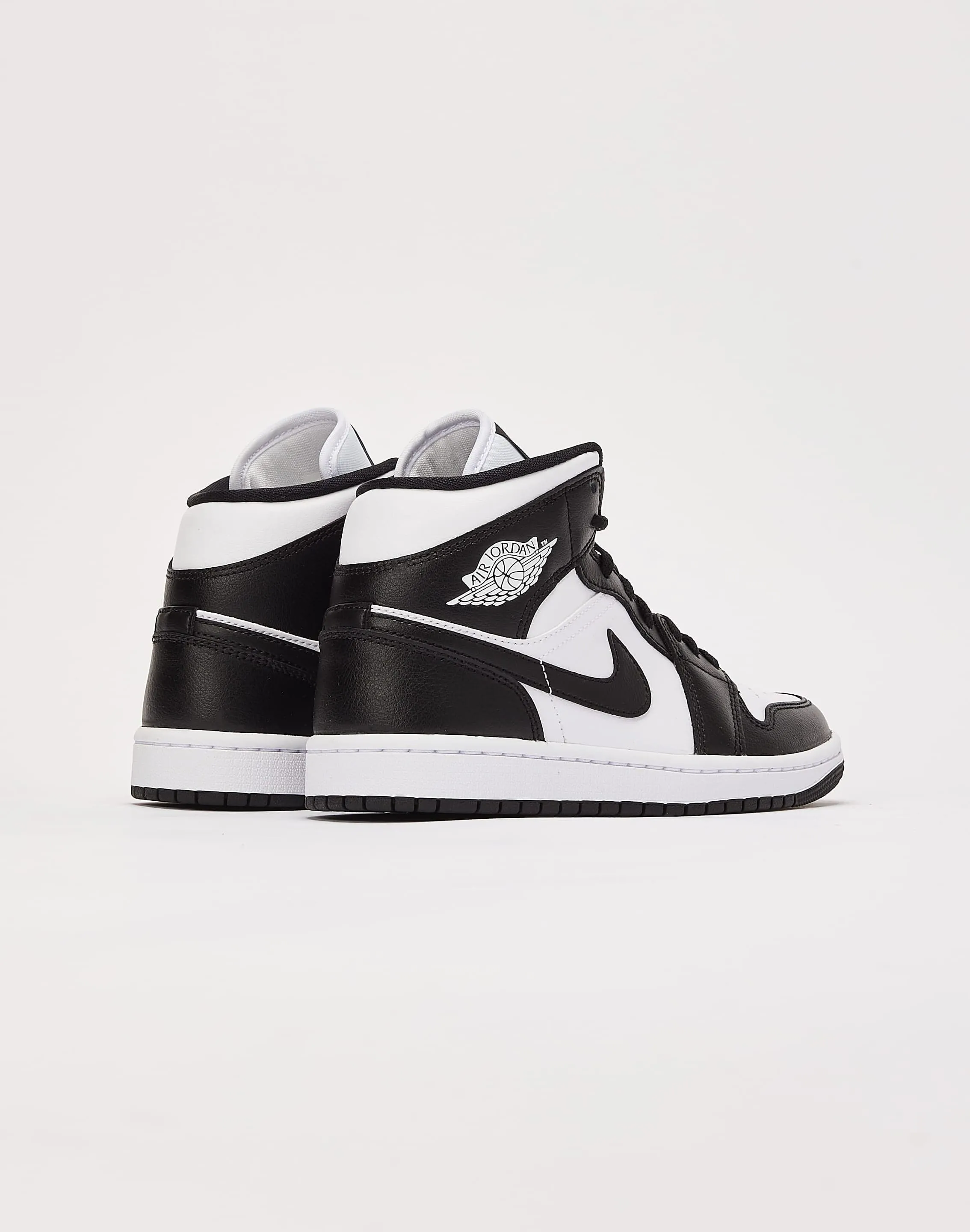 Snug Fit Technology Flexible Design Jordan Air Jordan 1 Mid