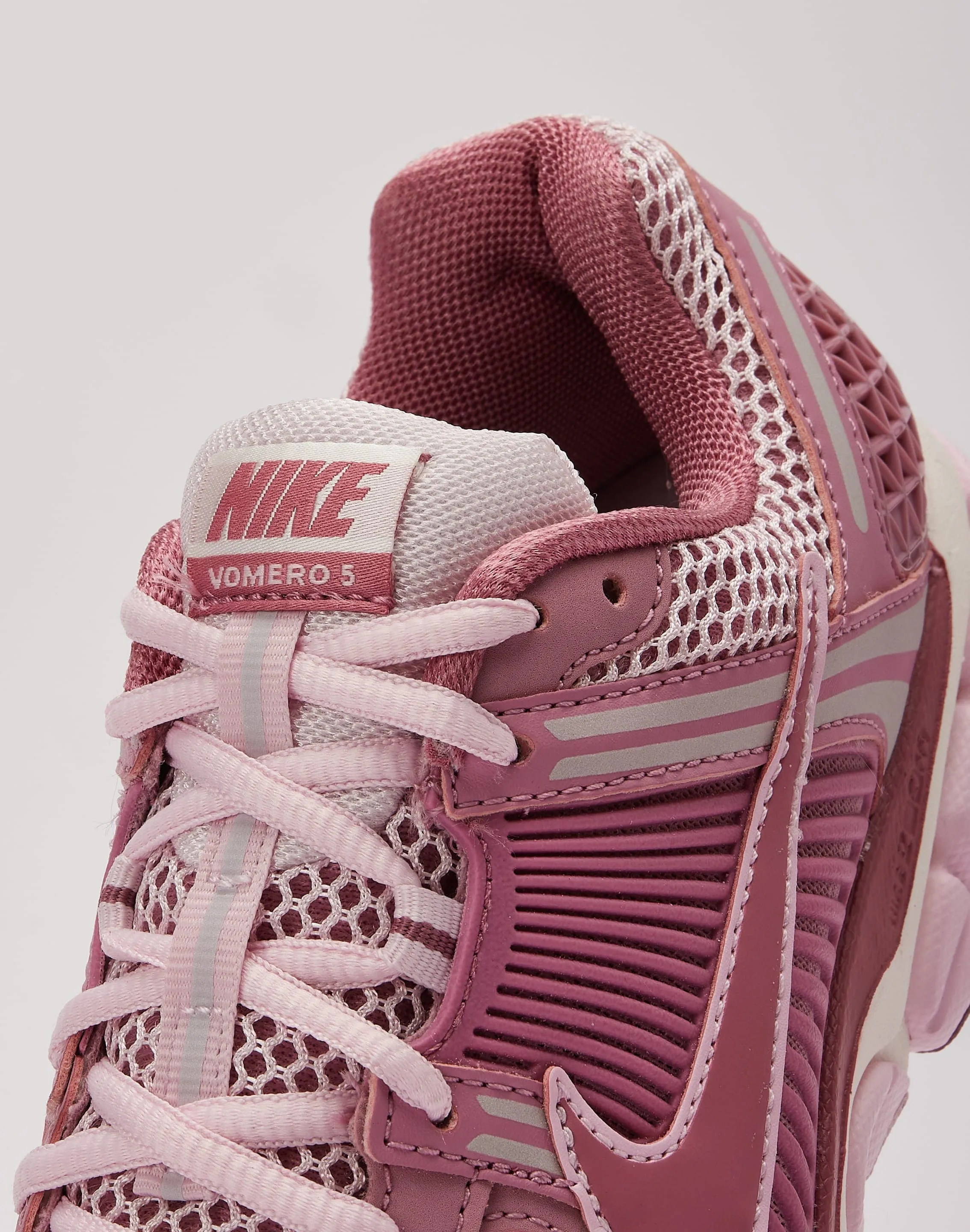 full - length running option hilly running shoes Nike Zoom Vomero 5