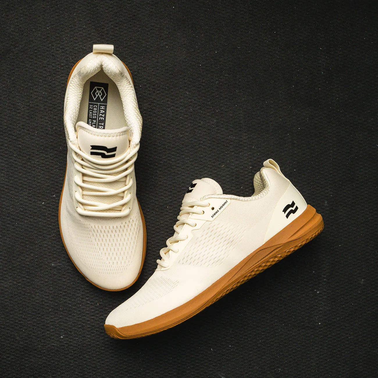 Stretchy sole STRIKE MVMNT Haze Trainer