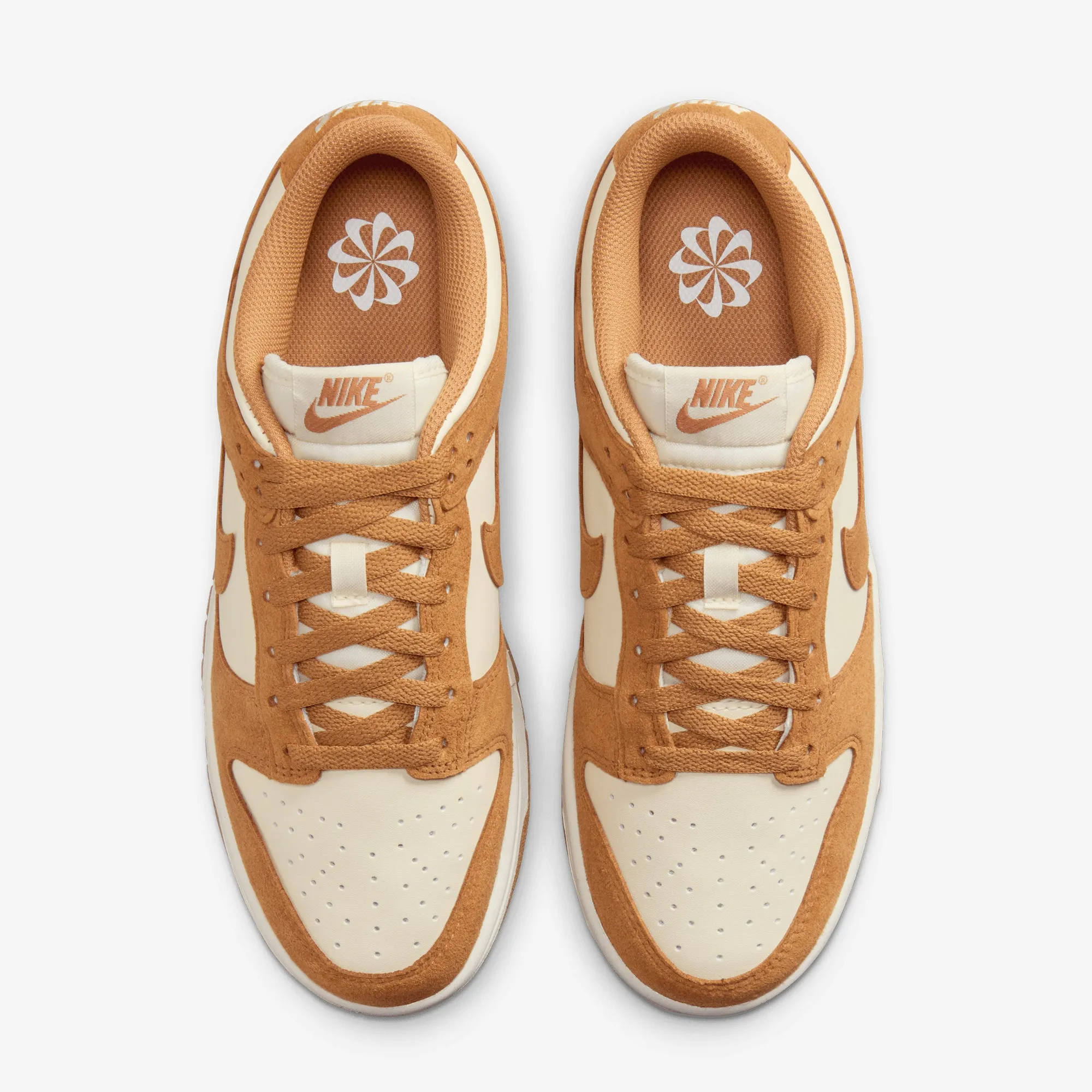 NIKE | DUNK LOW { COCONUT MILK/FLAX-SAIL Smooth interior
