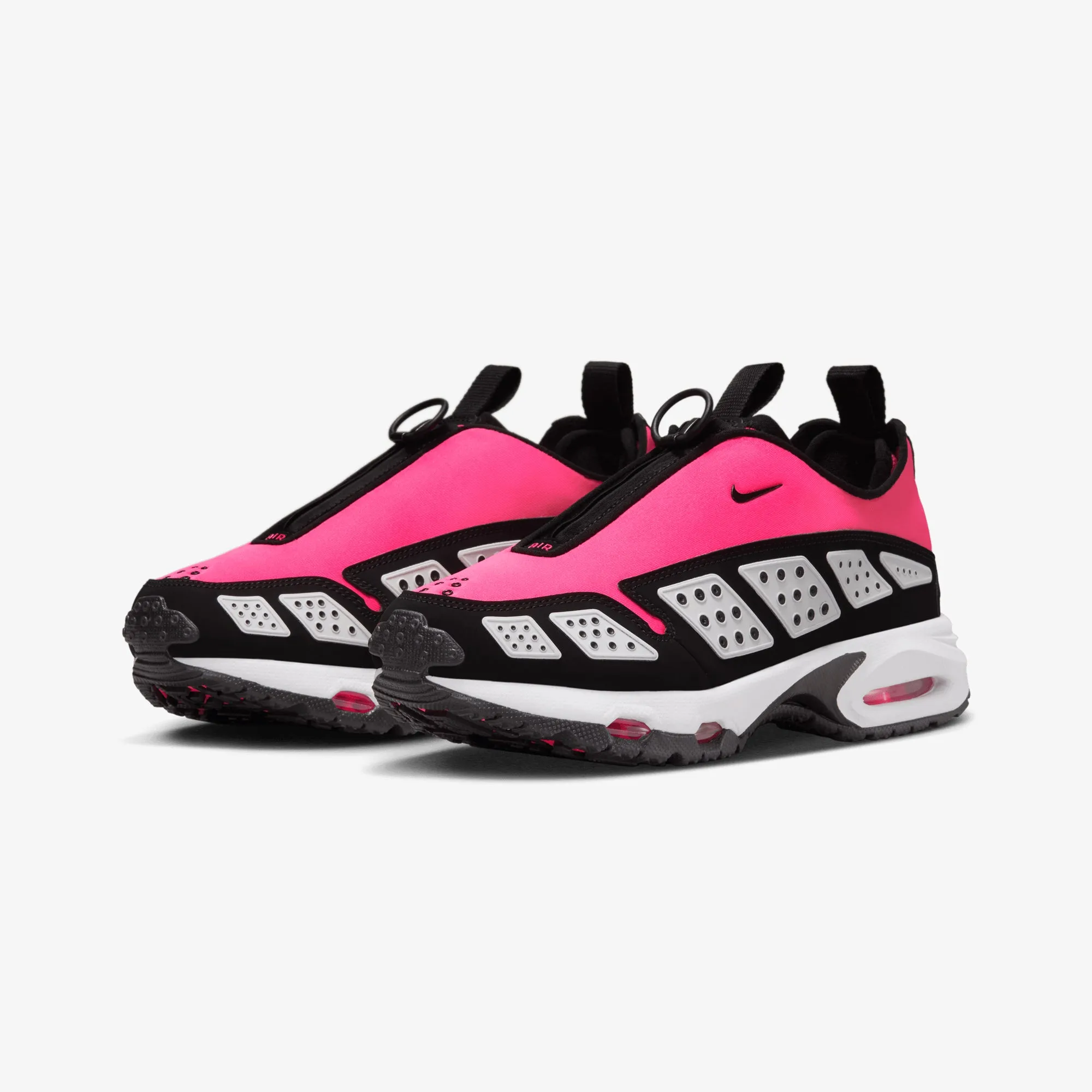 NIKE | AIR MAX SNDR { PINK/BLACK Urban Movement Balanced Support