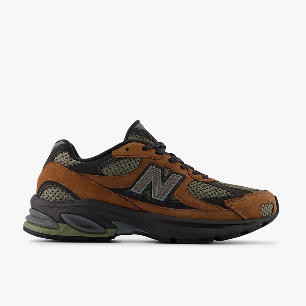 New Balance 2010 Pecan hard - surface running shoes running in a nature reserve shoes