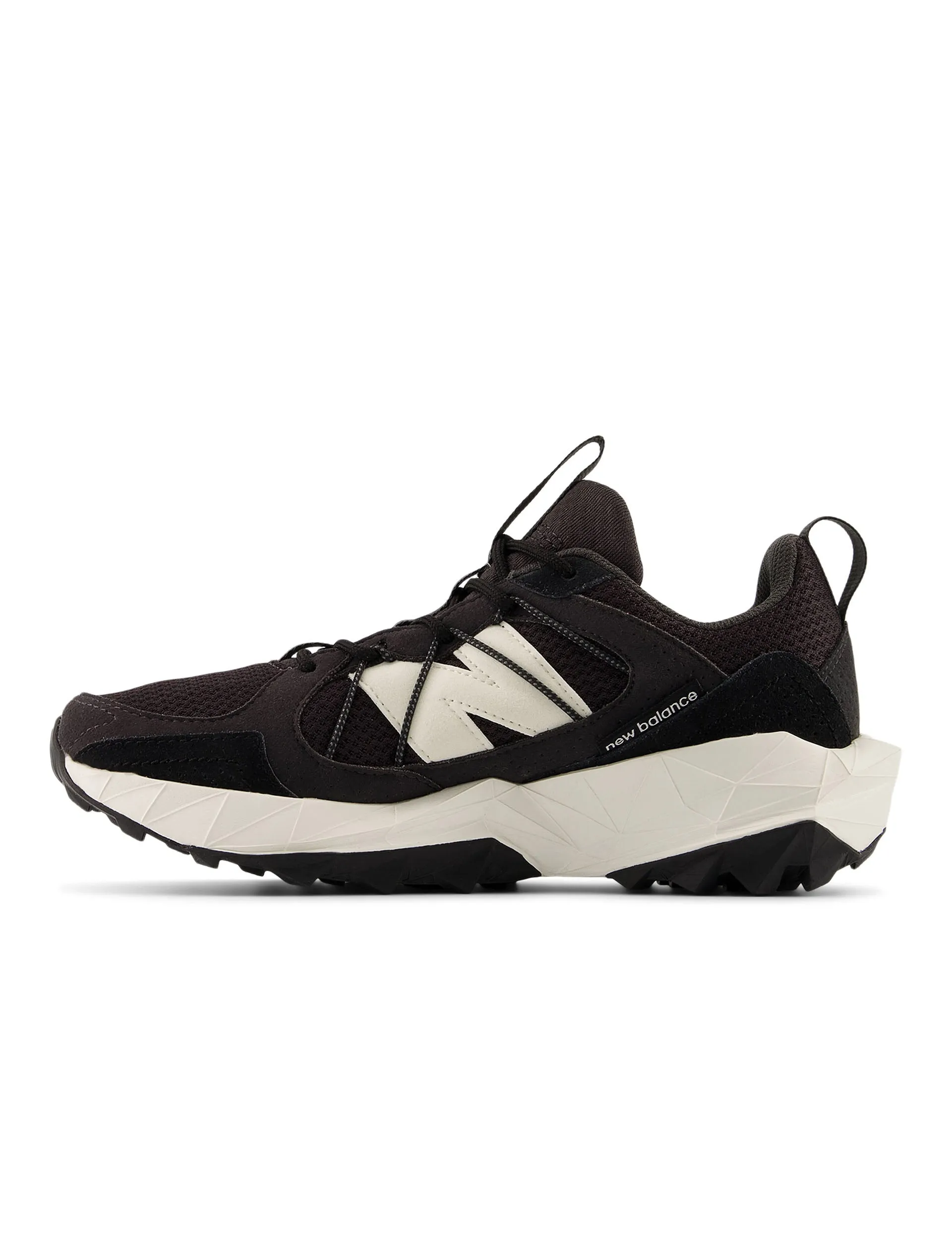 Tektrel Shoes - Black running in a truss bridge area shoes