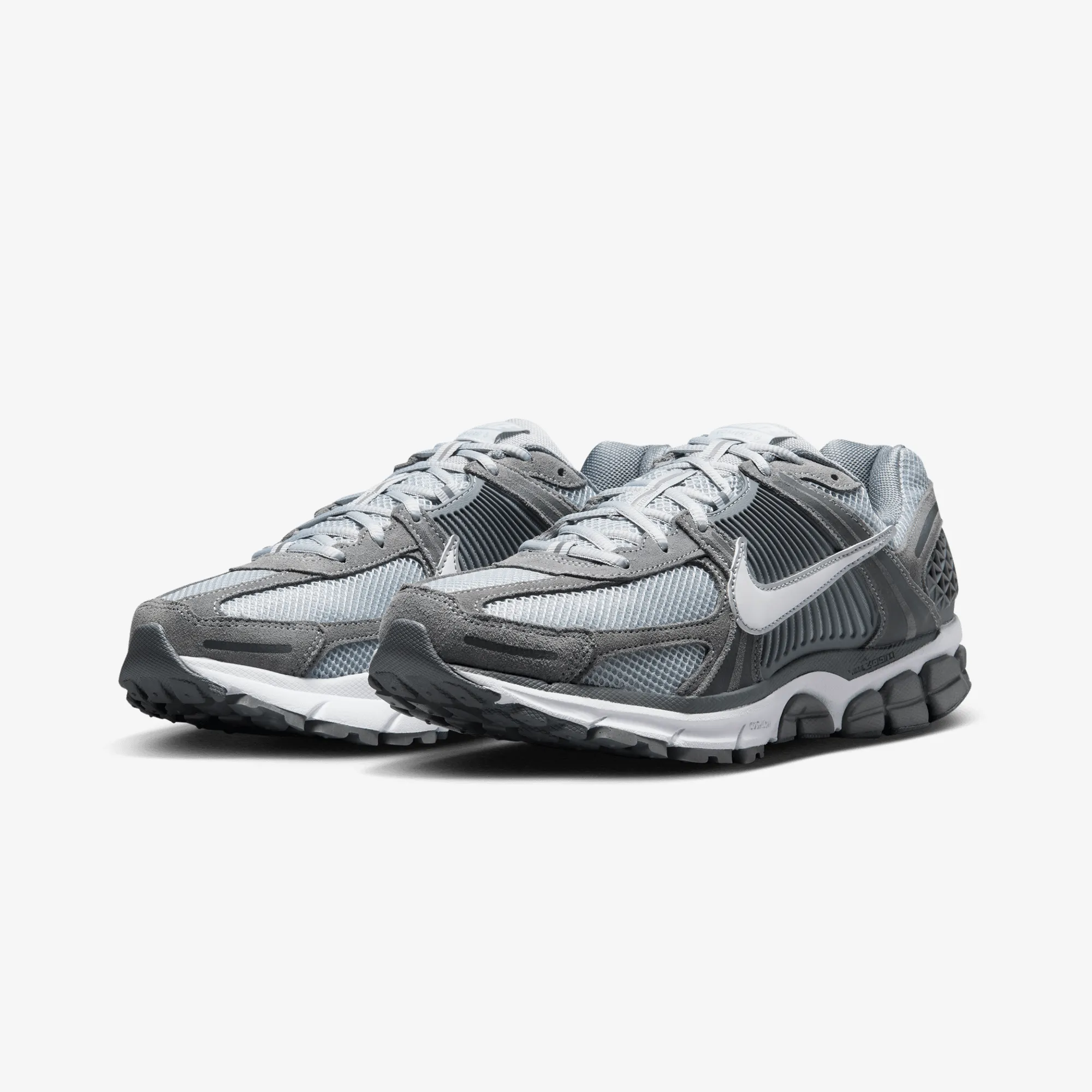 NIKE | ZOOM VOMERO 5 { COOL GREY/WHITE-WOLF GREY Smooth Lining Sophisticated traction