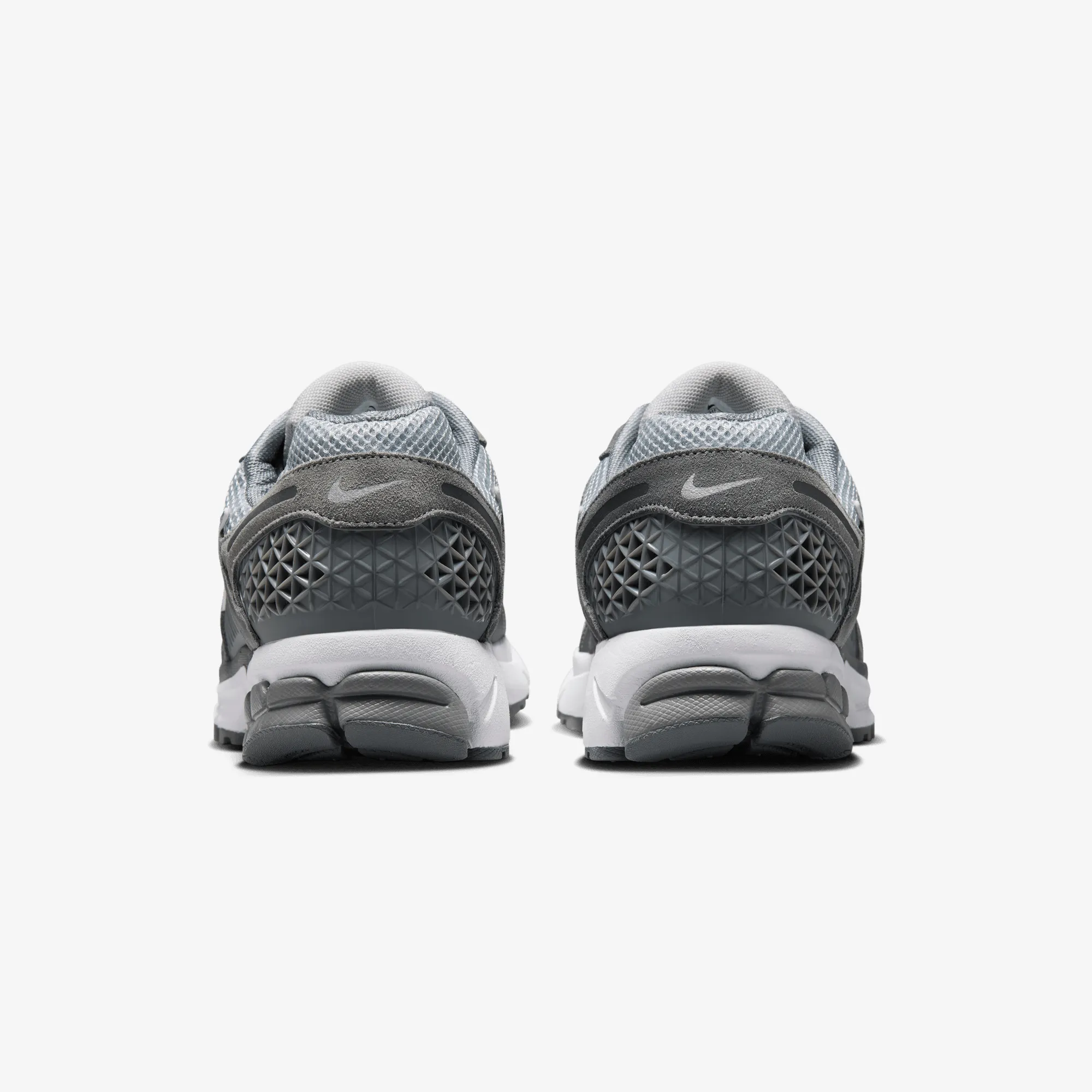 Impact Resistant Dynamic Suspension NIKE | ZOOM VOMERO 5 { COOL GREY/WHITE-WOLF GREY