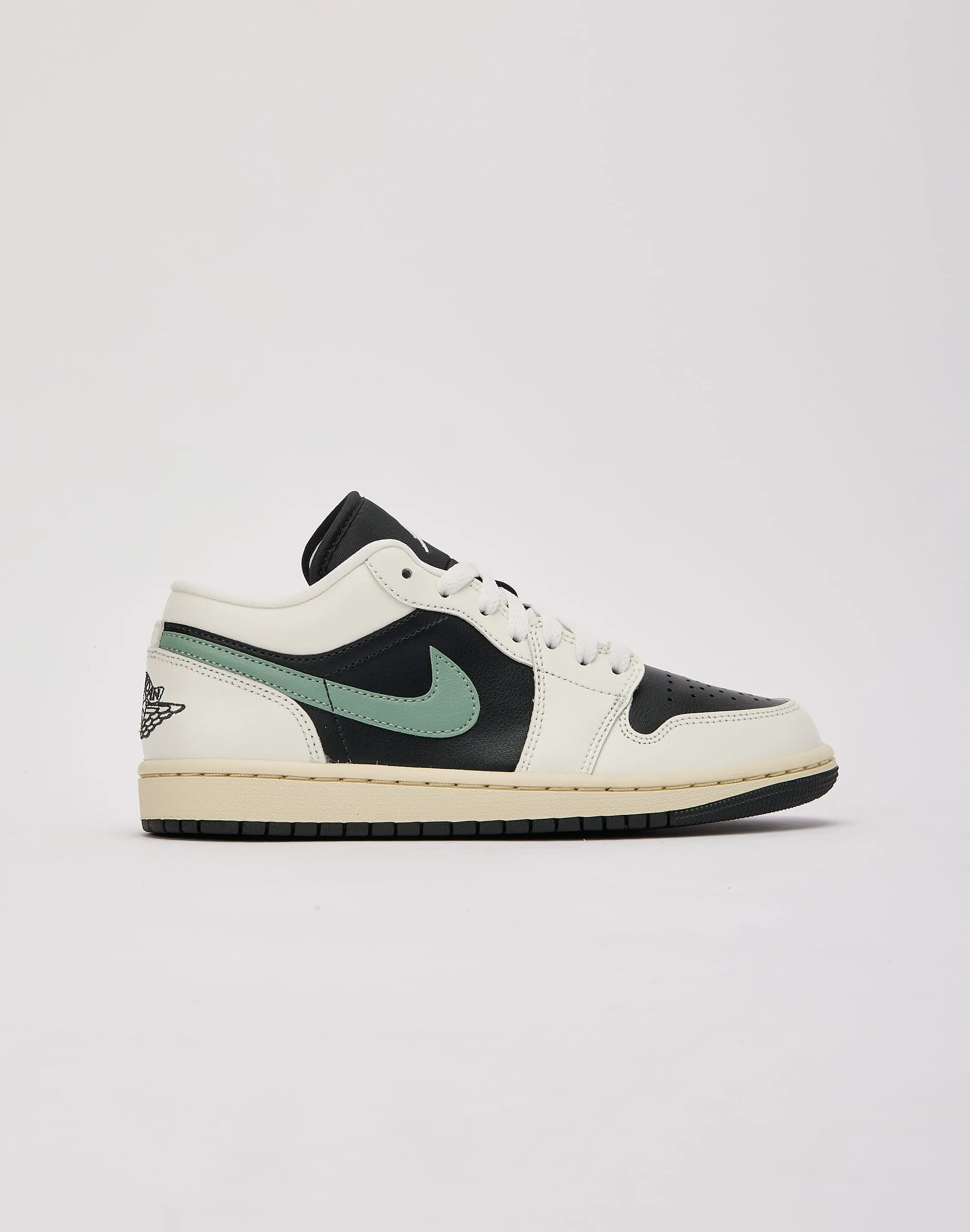 Jordan Air Jordan 1 Low Durable Tread Pattern