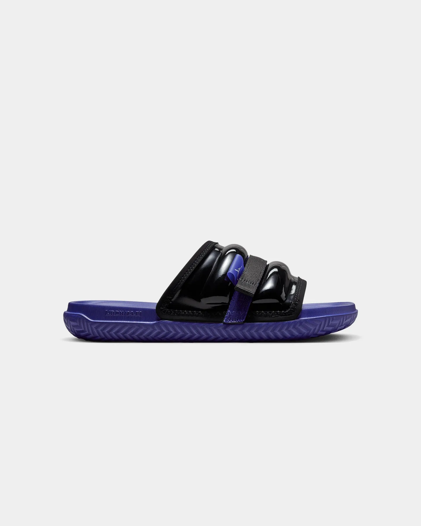 Jordan Super Play Slides Black/White-Dark Concord Durable Build Weekend Errands Feather Light Long Distance