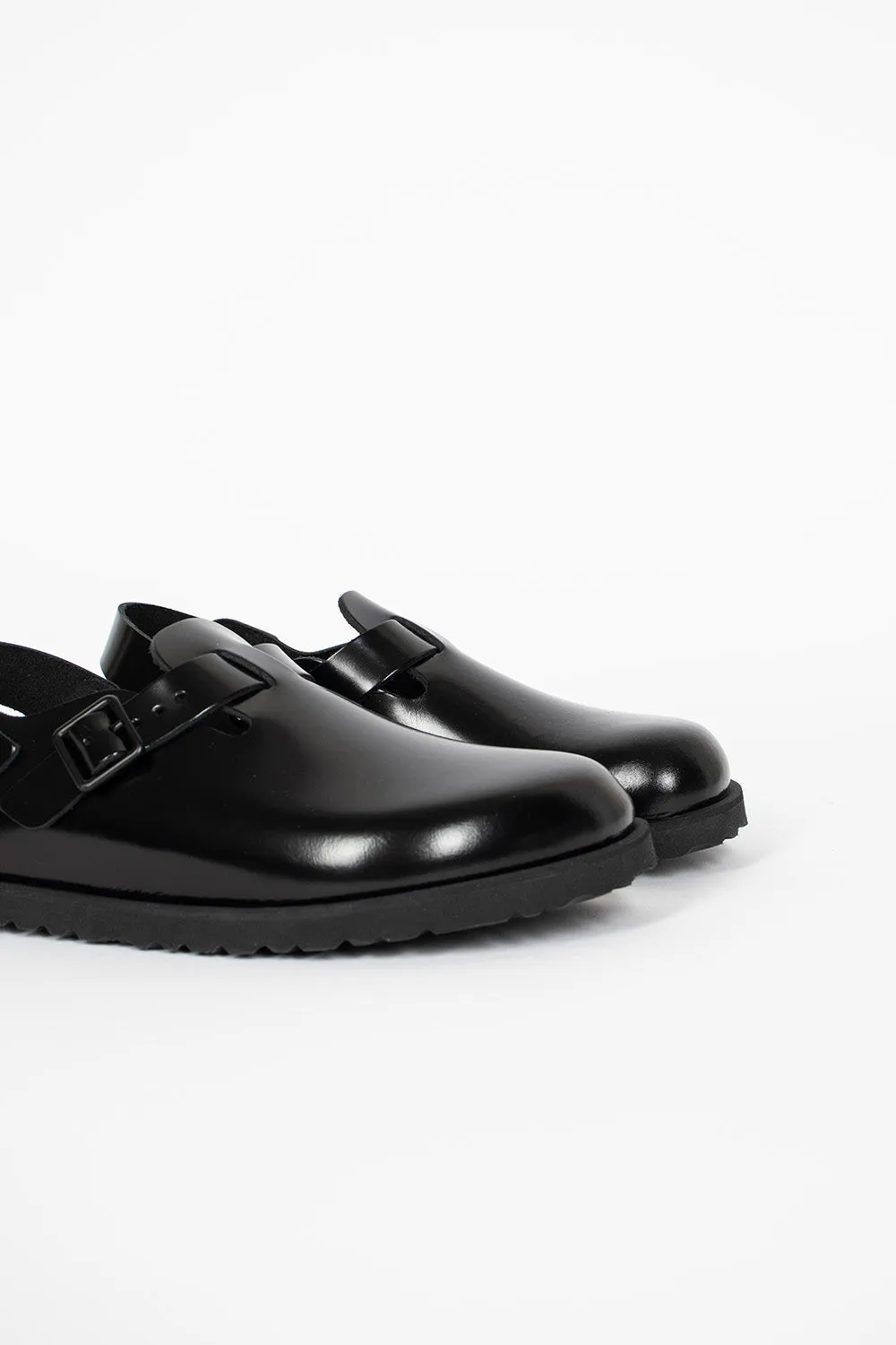 Tokio Leather Sandal Black construction