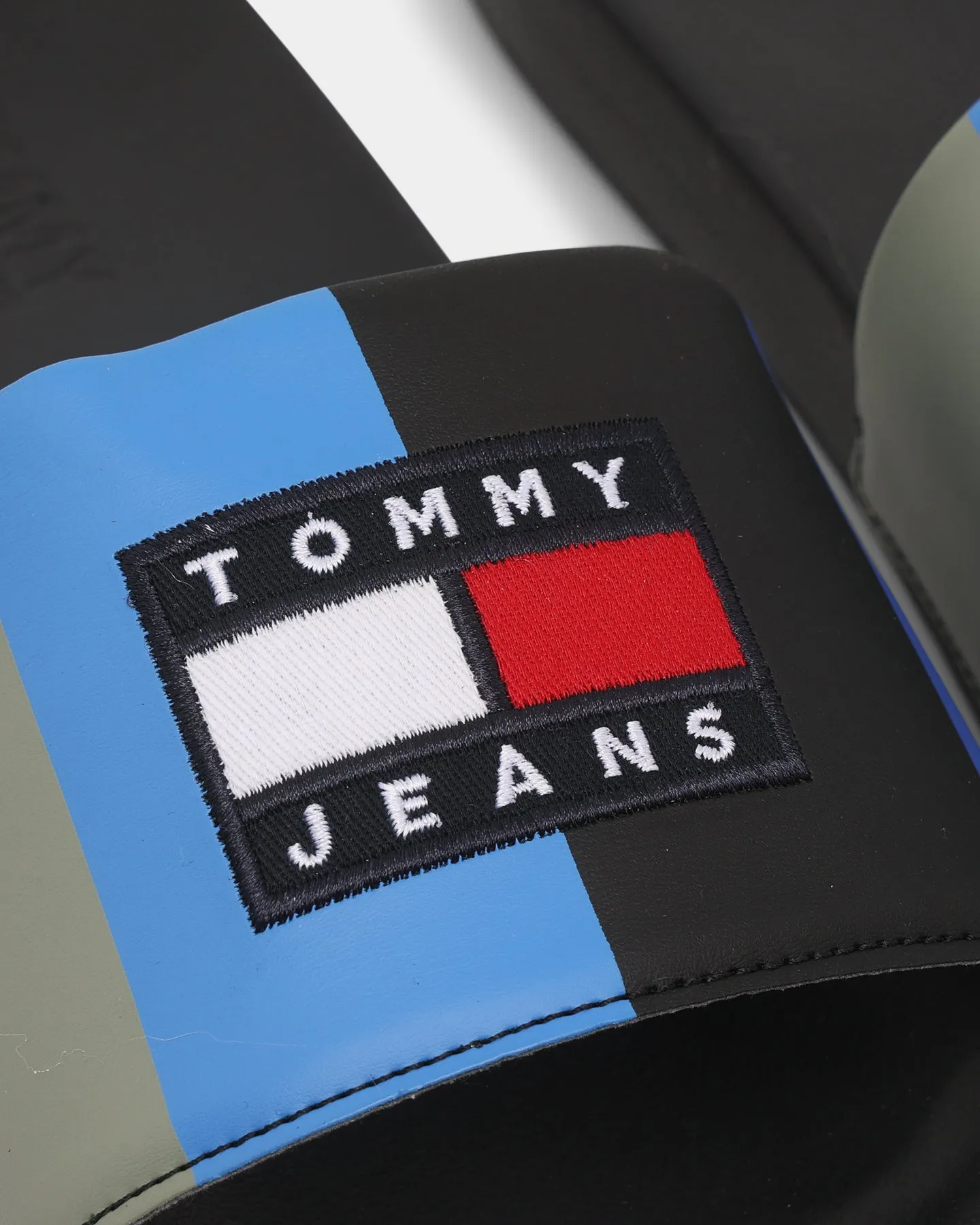 Tommy Jeans TJ Block Archive Pool Slides Black Care Ease