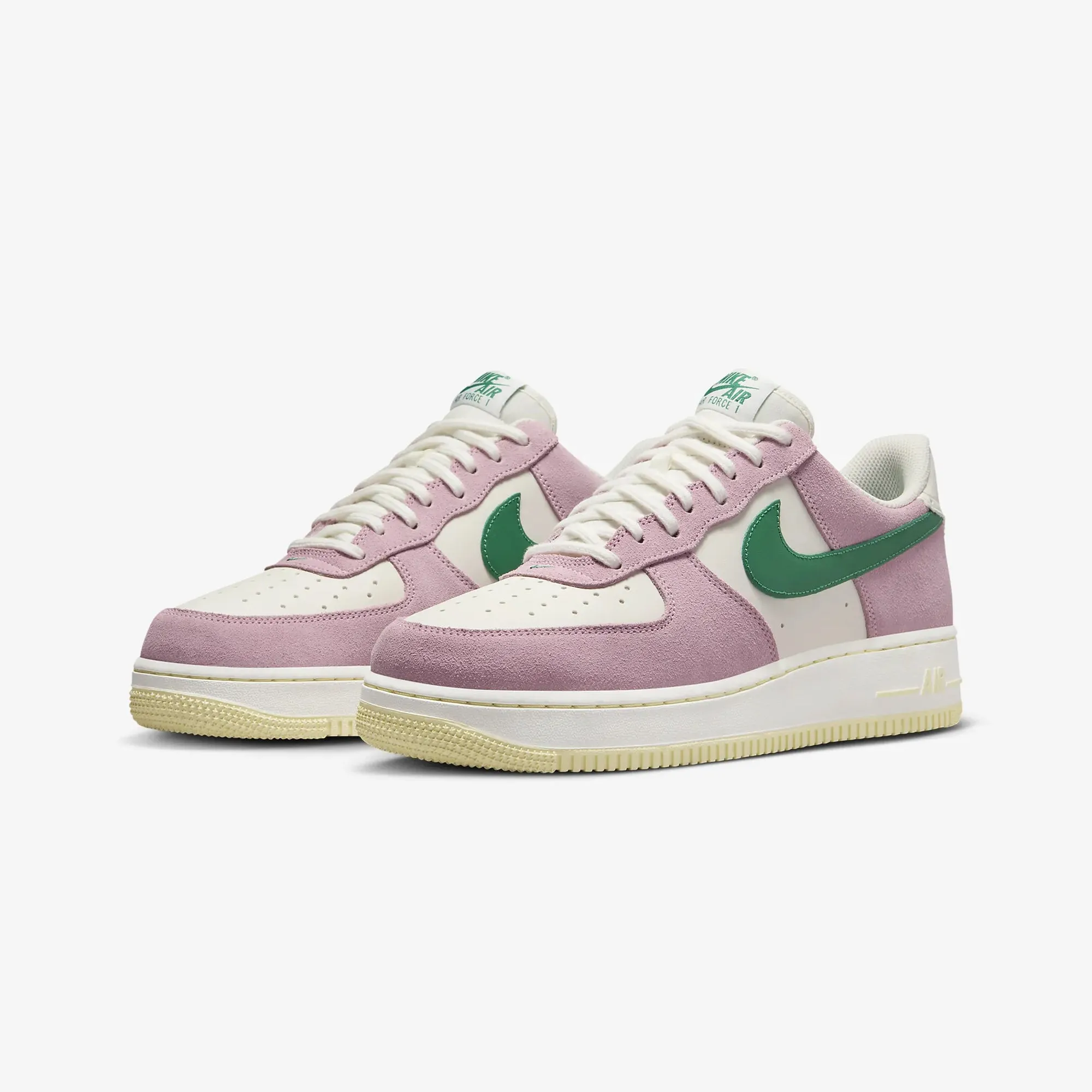 Nike | AIR FORCE 1 '07 LV8 { SAIL/MALACHITE-MED SOFT PINK-ALABASTER Motion Support Ergonomic Insole