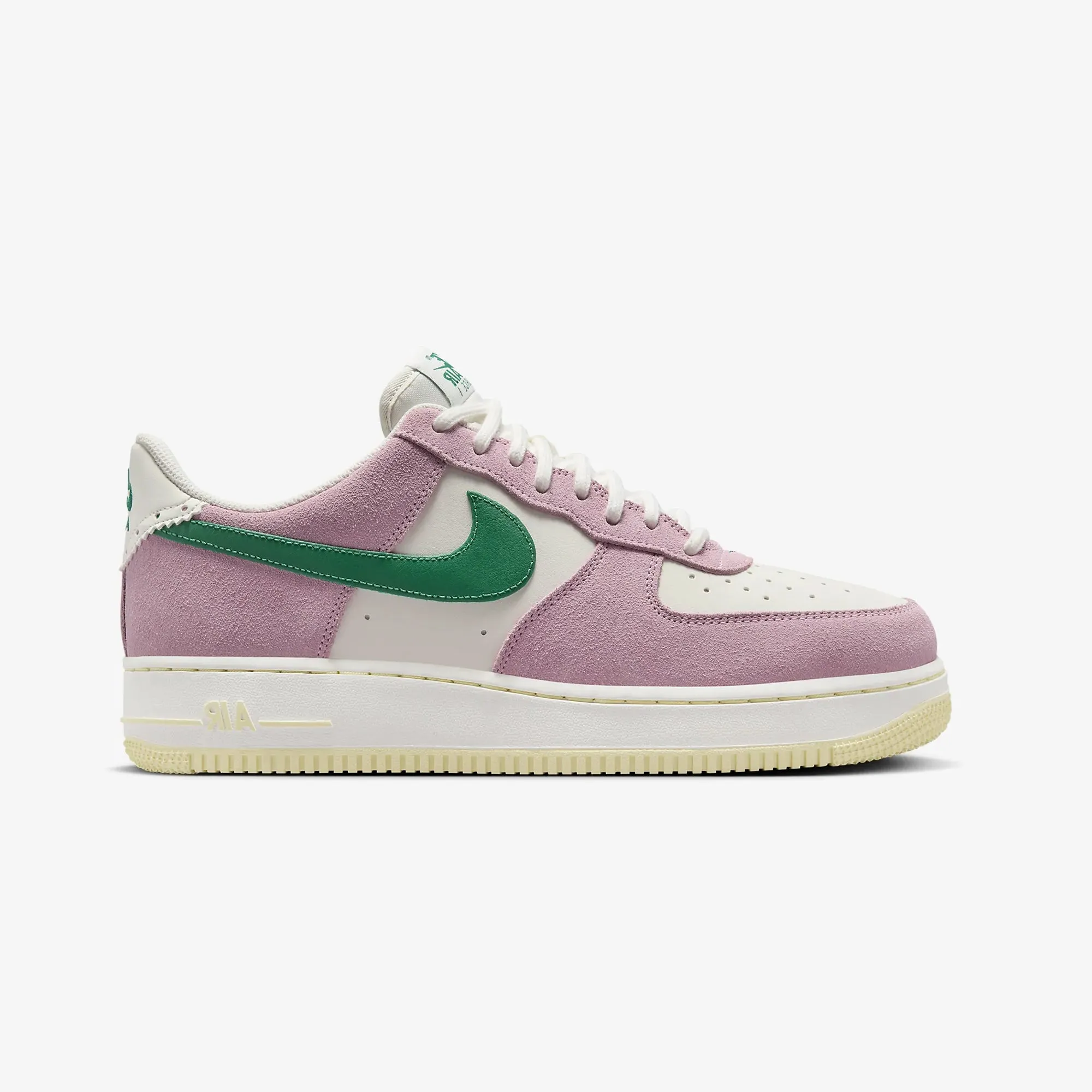 Layered sole Nike | AIR FORCE 1 '07 LV8 { SAIL/MALACHITE-MED SOFT PINK-ALABASTER