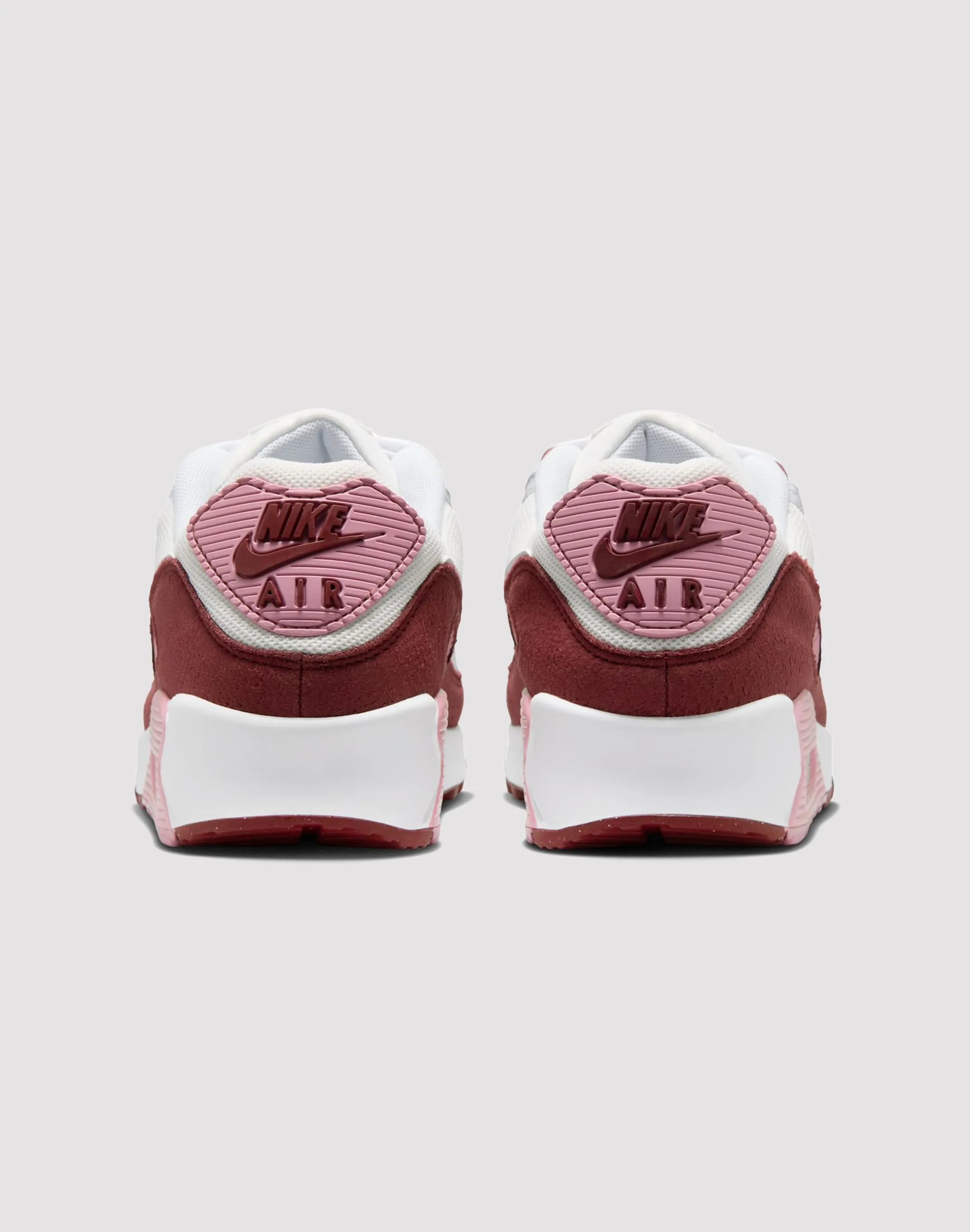 Nike Air Max 90 SE running shoes for fitness buffs