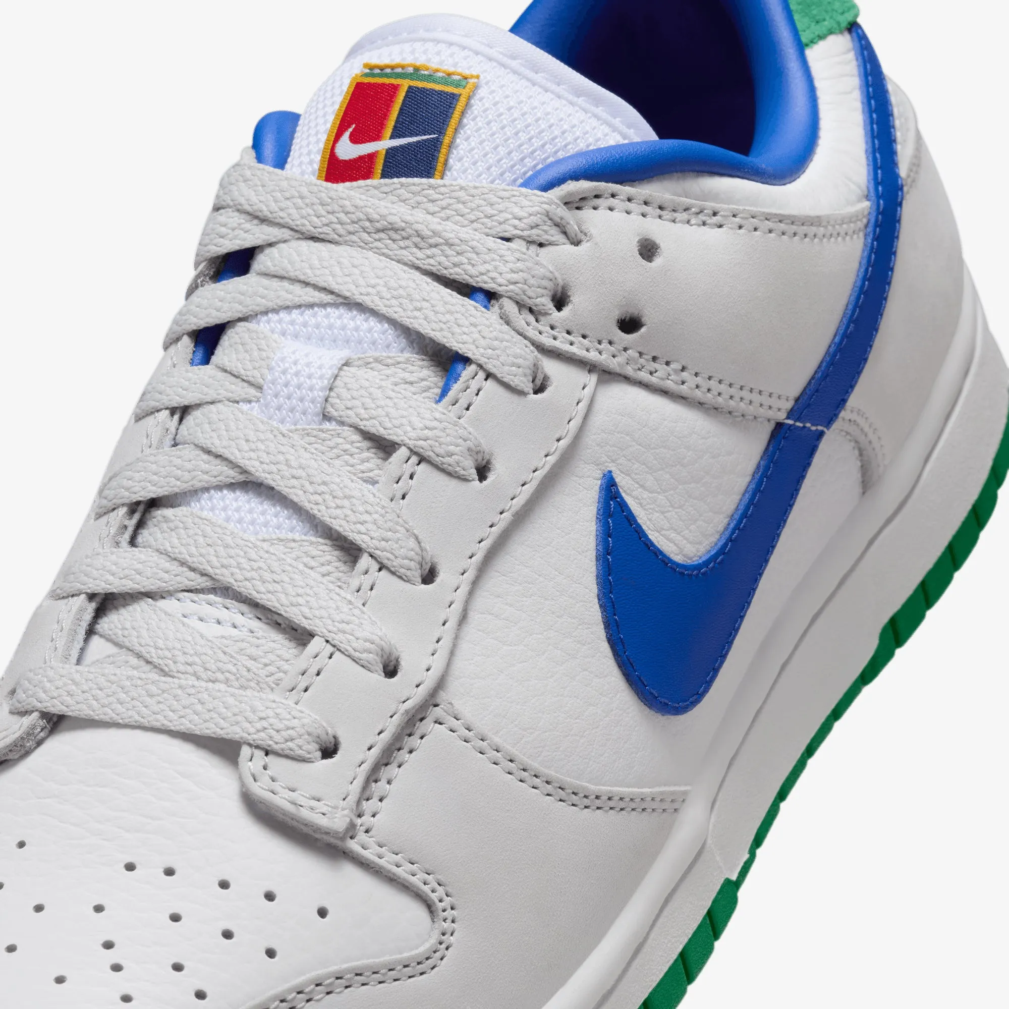 No Slip Advanced Traction Pattern NIKE | DUNK LOW PREMIUM { WHITE/PHOTO BLUE-PHOTON DUST