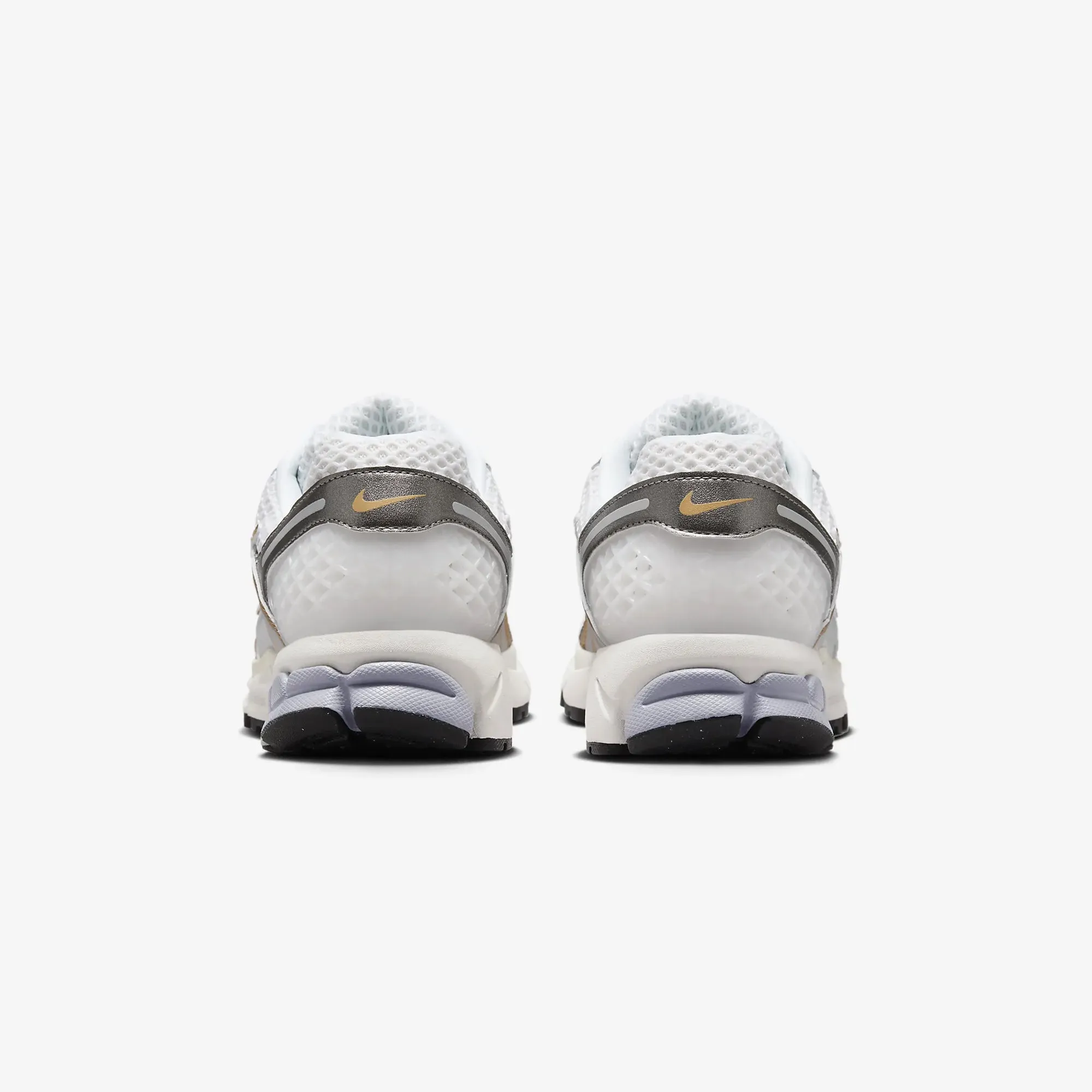 Eco Form Non Restrictive Upper NIKE | ZOOM VOMERO 5 { PLATINUM TINT/WHITE-MTLC PEWTER
