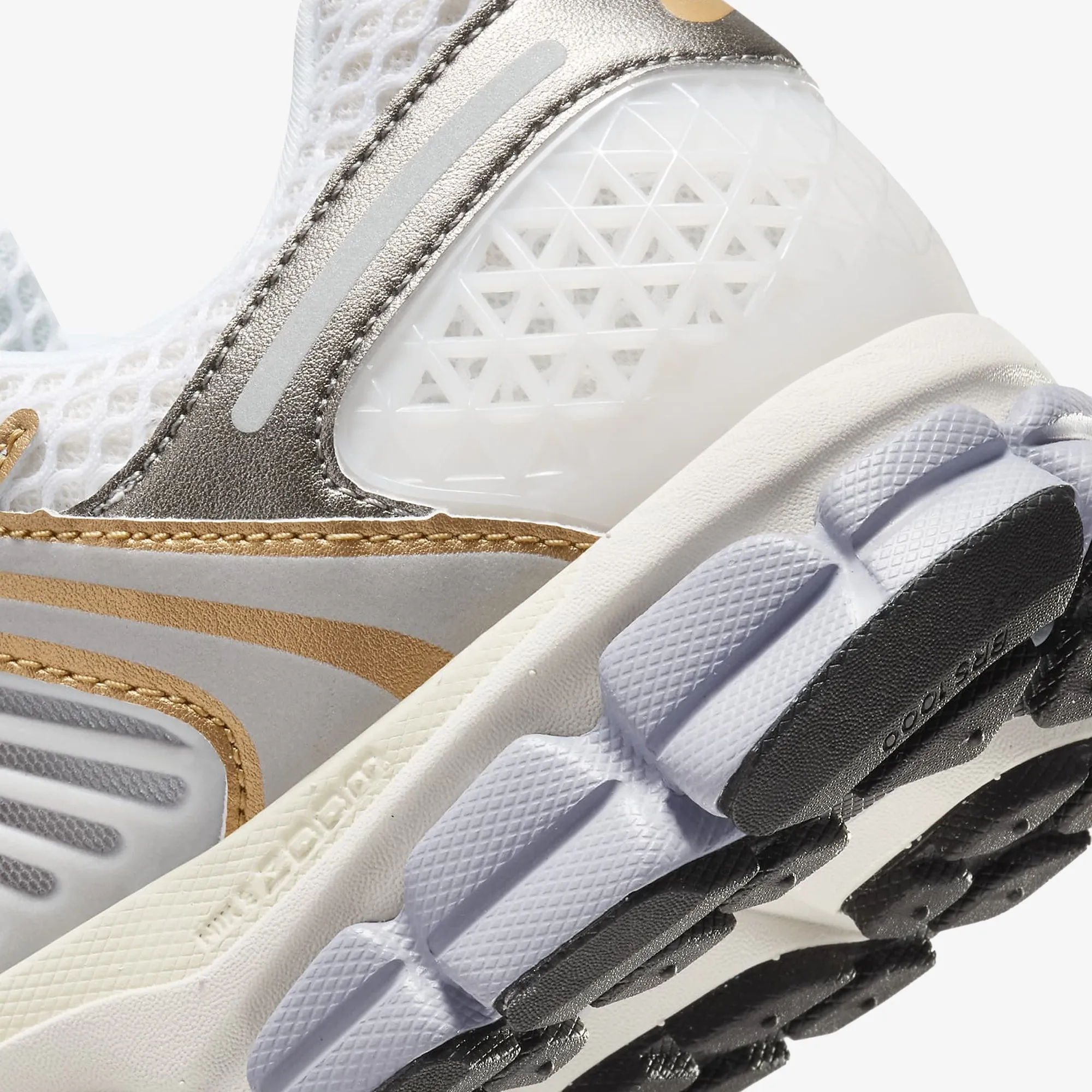 Smart Design Travel Style NIKE | ZOOM VOMERO 5 { PLATINUM TINT/WHITE-MTLC PEWTER