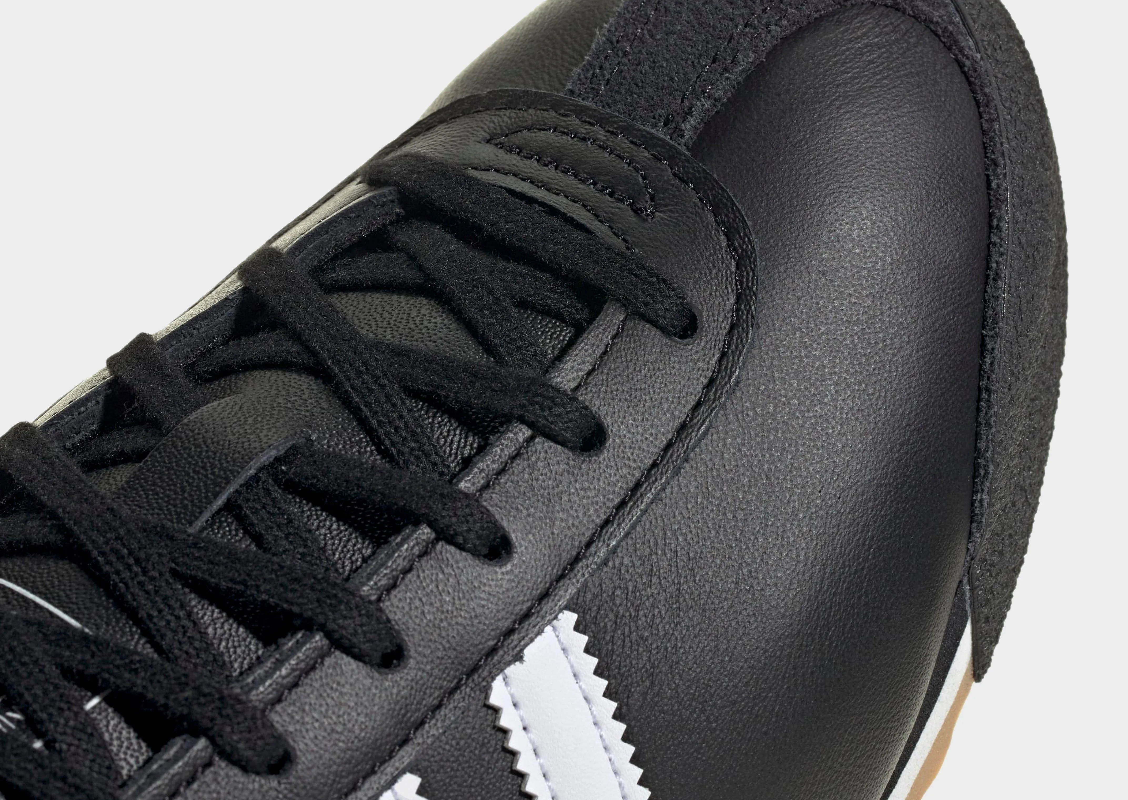 Italia 70s Minimal Edge Storm Walk