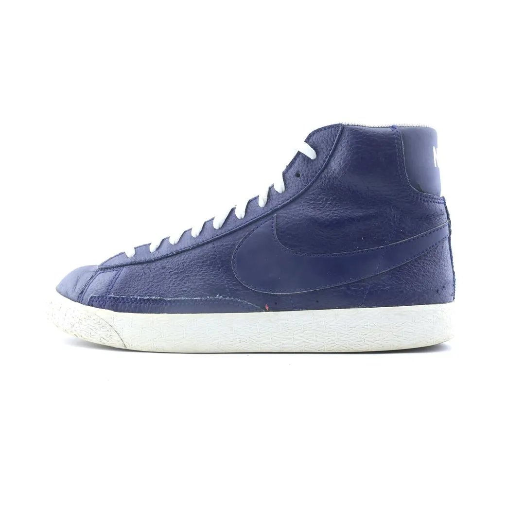 NIKE BLAZER MID Modern Fashion