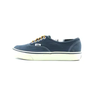 Streetwear Style Slow Hike VANS AUTHENTIC