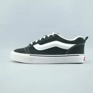 Lightweight Footwear VANS KNU SKOOL