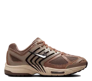 W Nike Air Pegasus 2005 Fashion-Forward Look