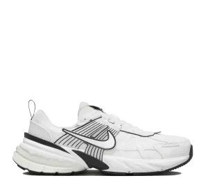 weekday dancing - style W Nike V2K Run