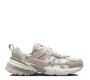 W Nike V2K Run front - zip