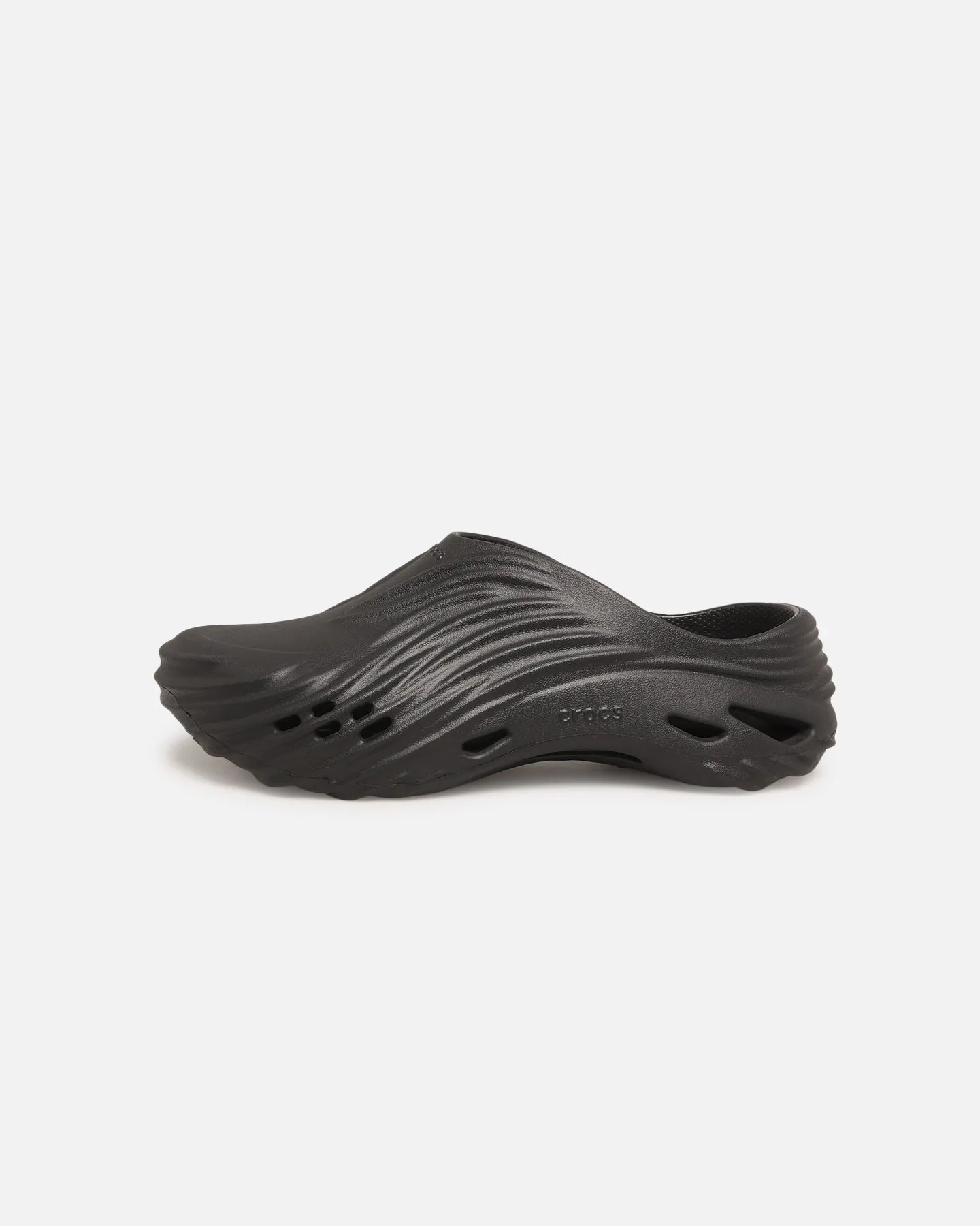 Crocs Echo Wave Black Ventilation holes